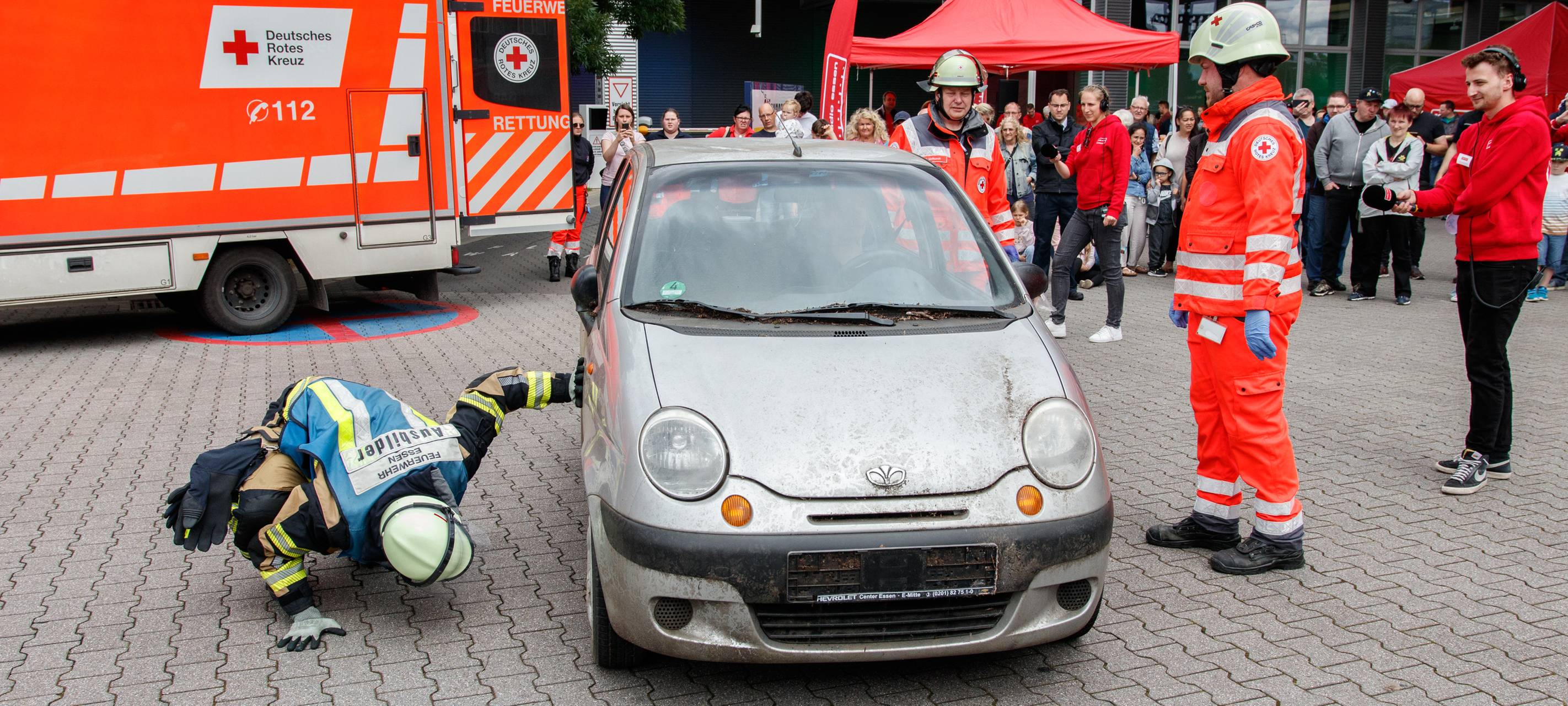 Der Radio Essen-Verkehrsmeldertag 2024: Zwischen Waschstraße und Kuchen-Buffet
