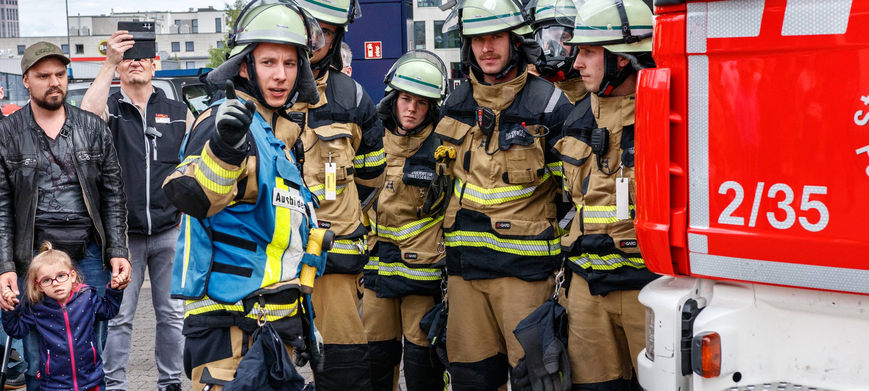 Der Radio Essen-Verkehrsmeldertag 2024: Zwischen Waschstraße und Kuchen-Buffet