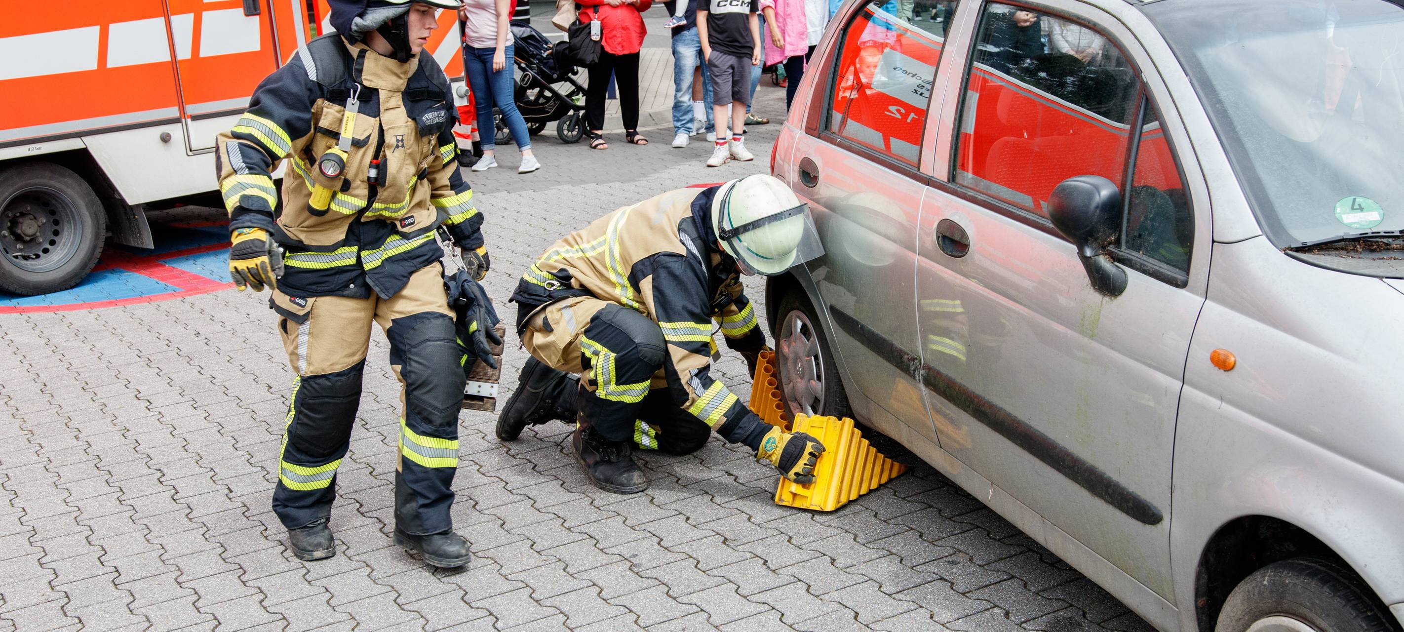 Der Radio Essen-Verkehrsmeldertag 2024: Zwischen Waschstraße und Kuchen-Buffet