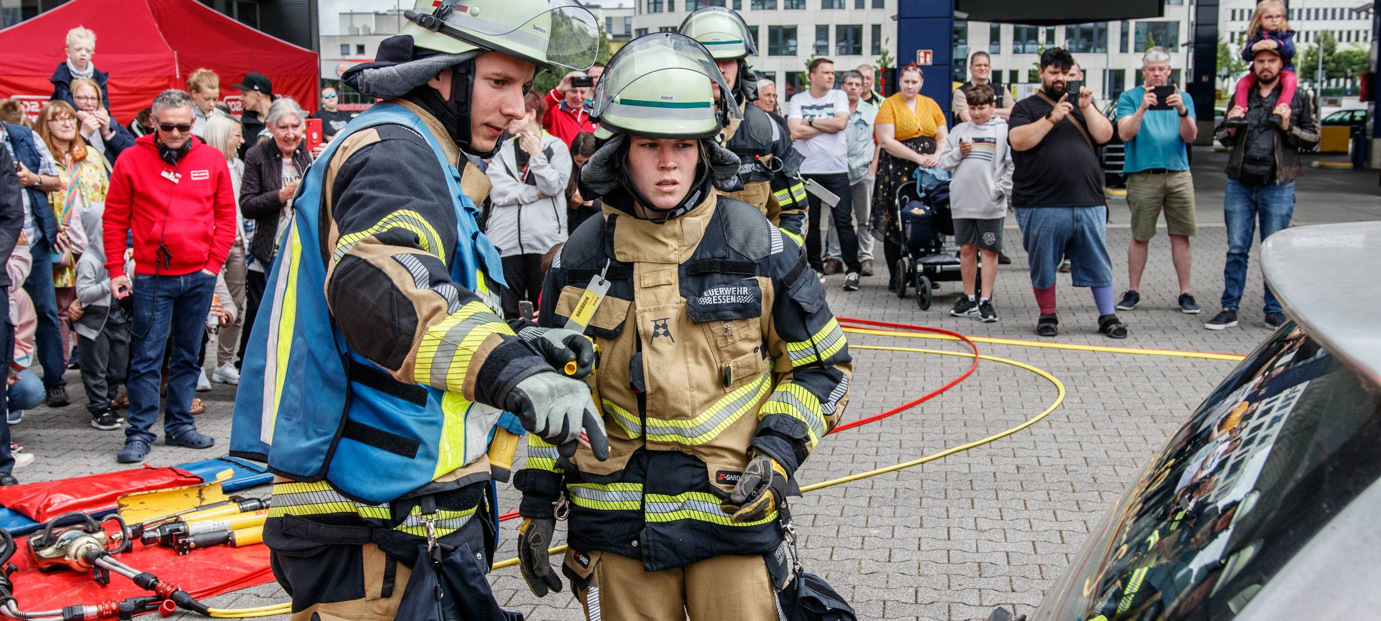 Der Radio Essen-Verkehrsmeldertag 2024: Zwischen Waschstraße und Kuchen-Buffet