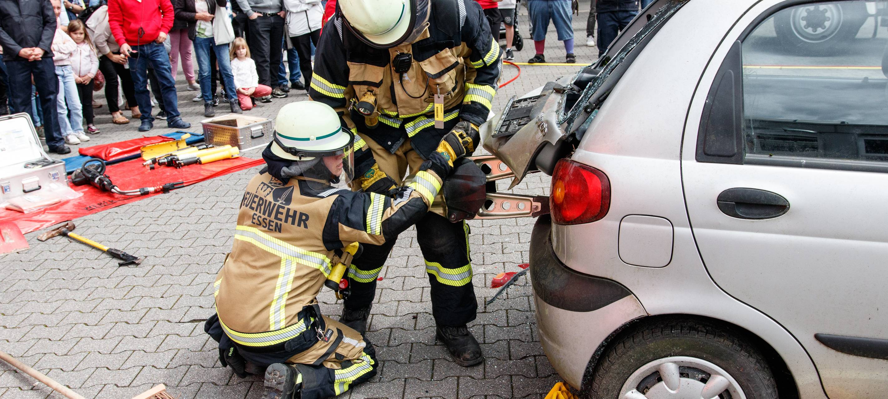 Der Radio Essen-Verkehrsmeldertag 2024: Zwischen Waschstraße und Kuchen-Buffet