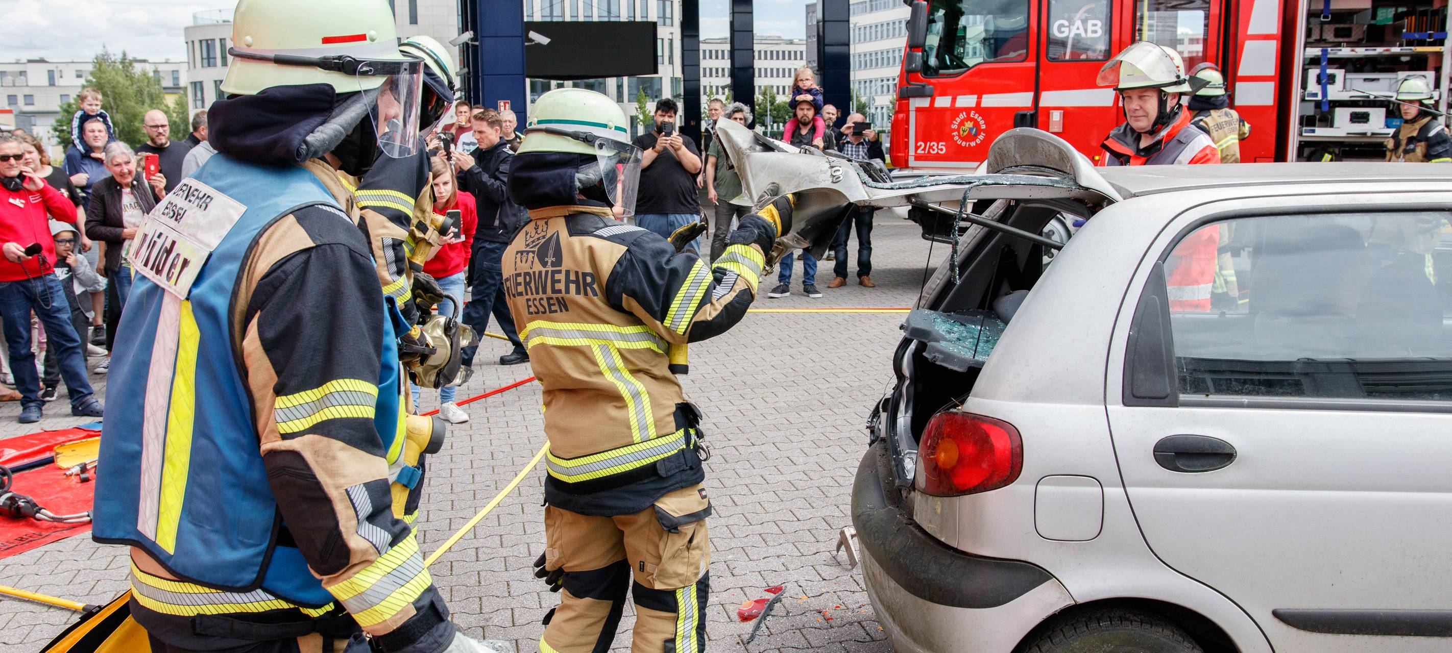 Der Radio Essen-Verkehrsmeldertag 2024: Zwischen Waschstraße und Kuchen-Buffet