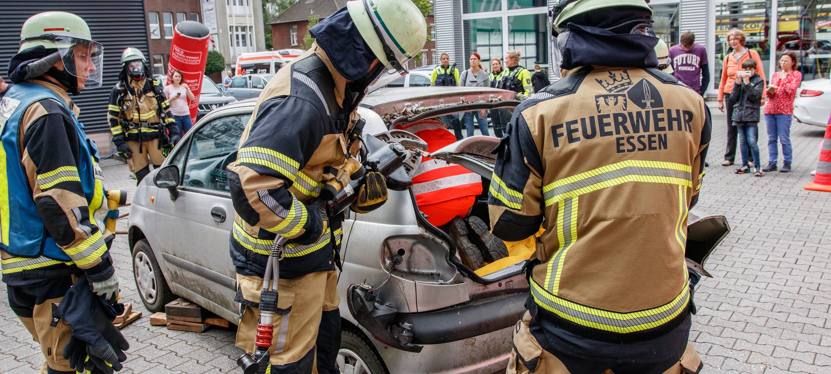 Der Radio Essen-Verkehrsmeldertag 2024: Zwischen Waschstraße und Kuchen-Buffet
