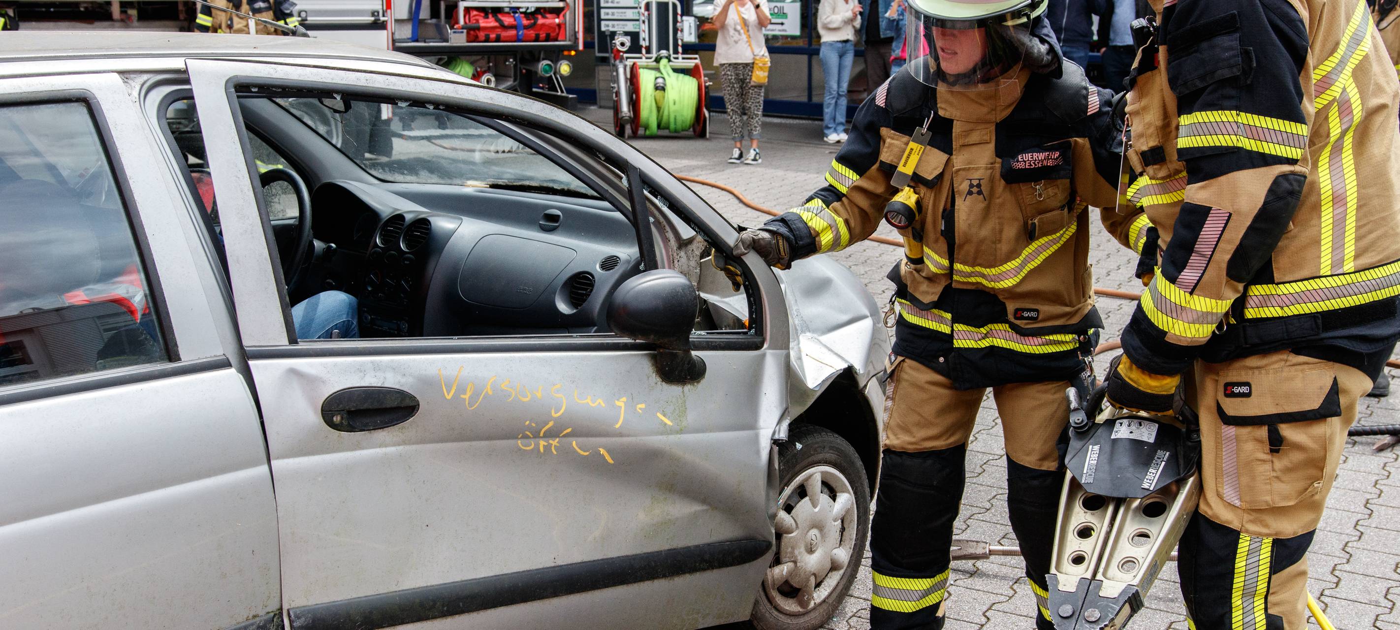 Der Radio Essen-Verkehrsmeldertag 2024: Zwischen Waschstraße und Kuchen-Buffet