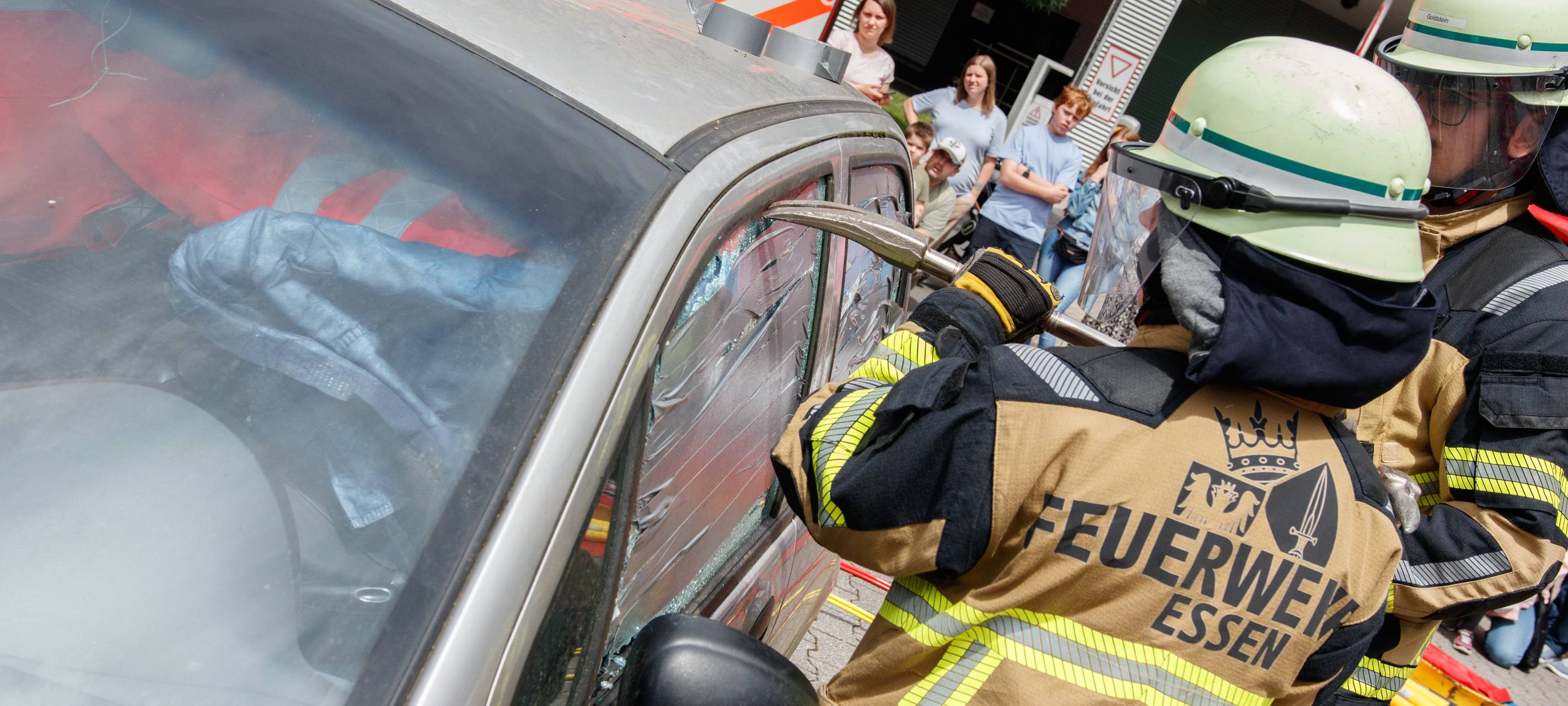 Der Radio Essen-Verkehrsmeldertag 2024: Zwischen Waschstraße und Kuchen-Buffet