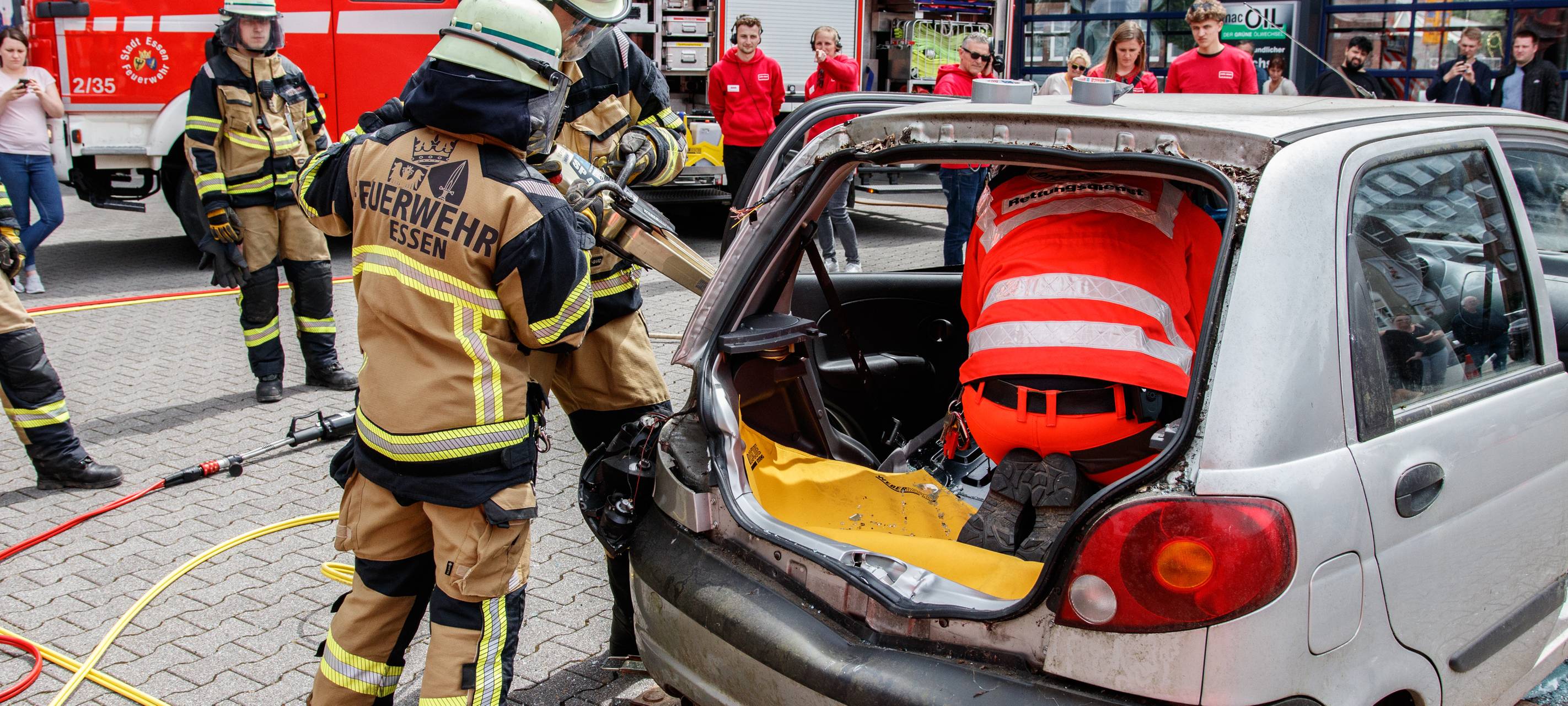 Der Radio Essen-Verkehrsmeldertag 2024: Zwischen Waschstraße und Kuchen-Buffet