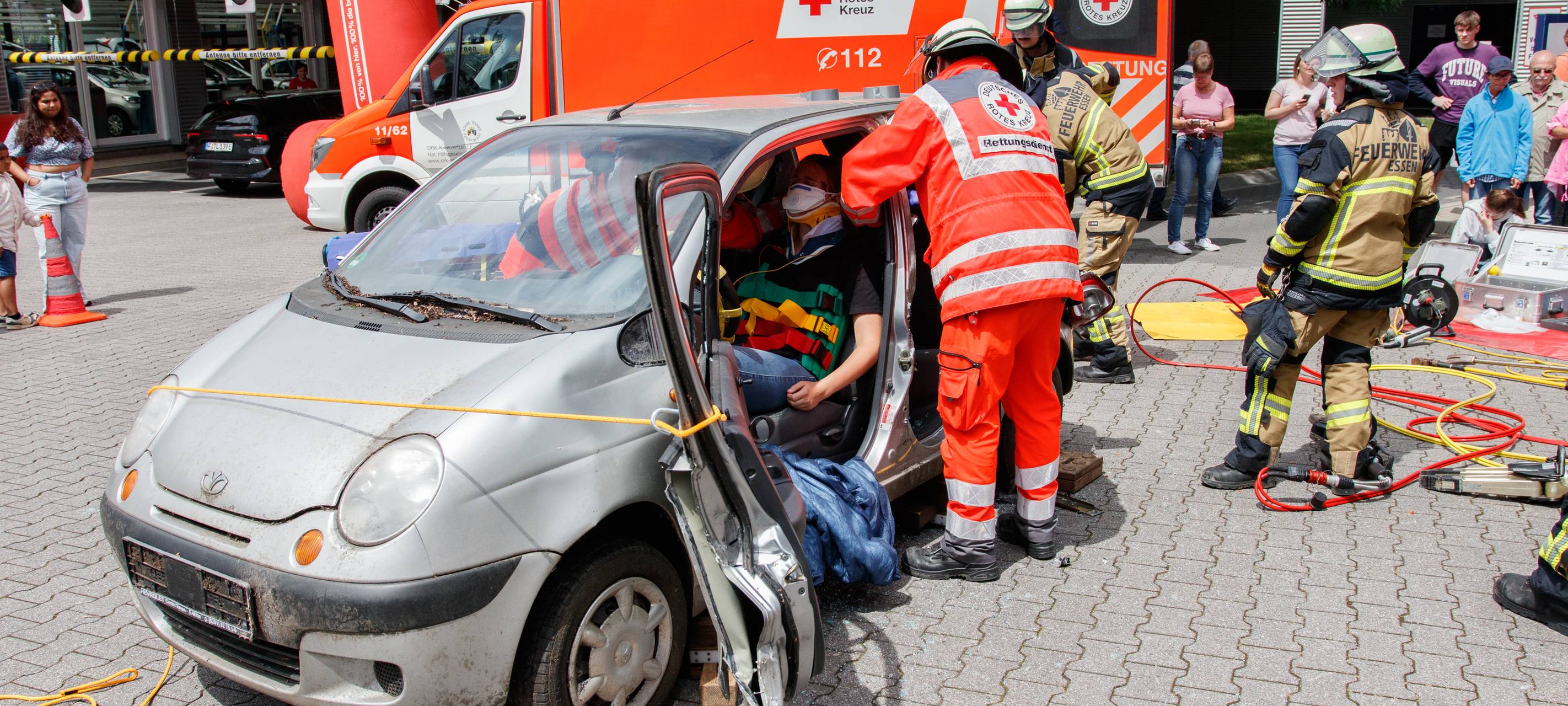 Der Radio Essen-Verkehrsmeldertag 2024: Zwischen Waschstraße und Kuchen-Buffet