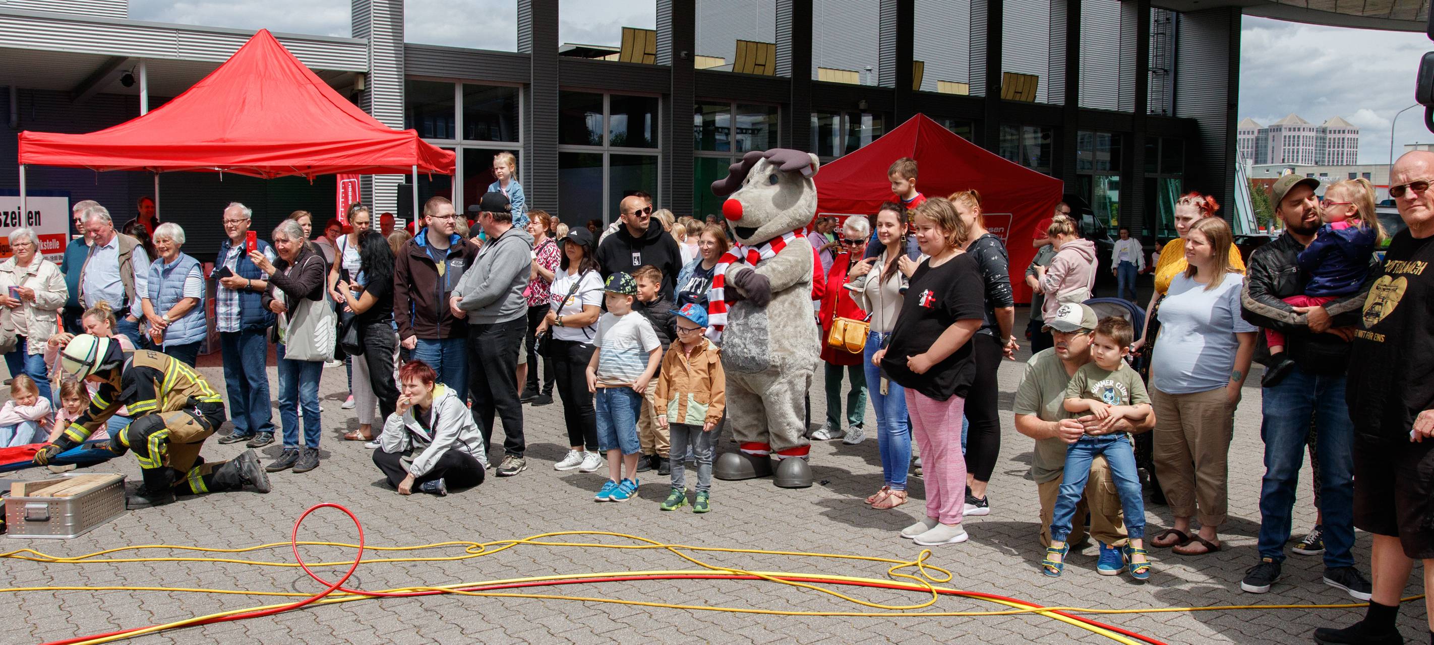 Der Radio Essen-Verkehrsmeldertag 2024: Zwischen Waschstraße und Kuchen-Buffet
