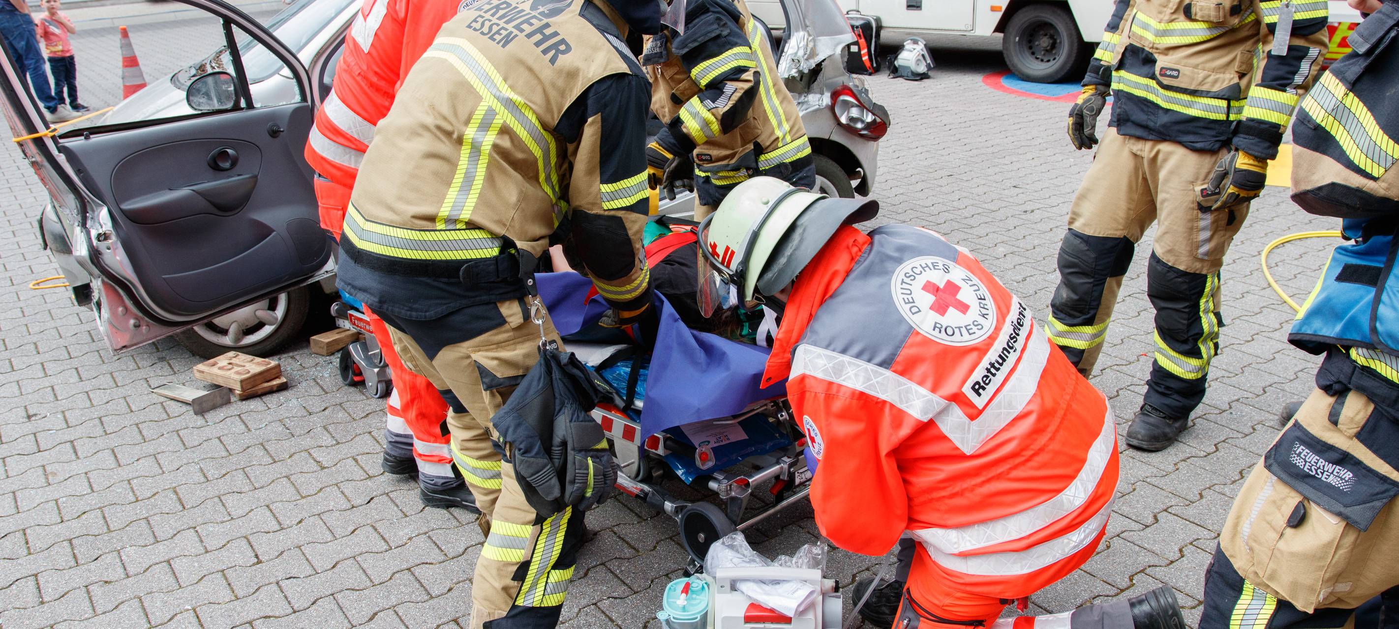 Der Radio Essen-Verkehrsmeldertag 2024: Zwischen Waschstraße und Kuchen-Buffet