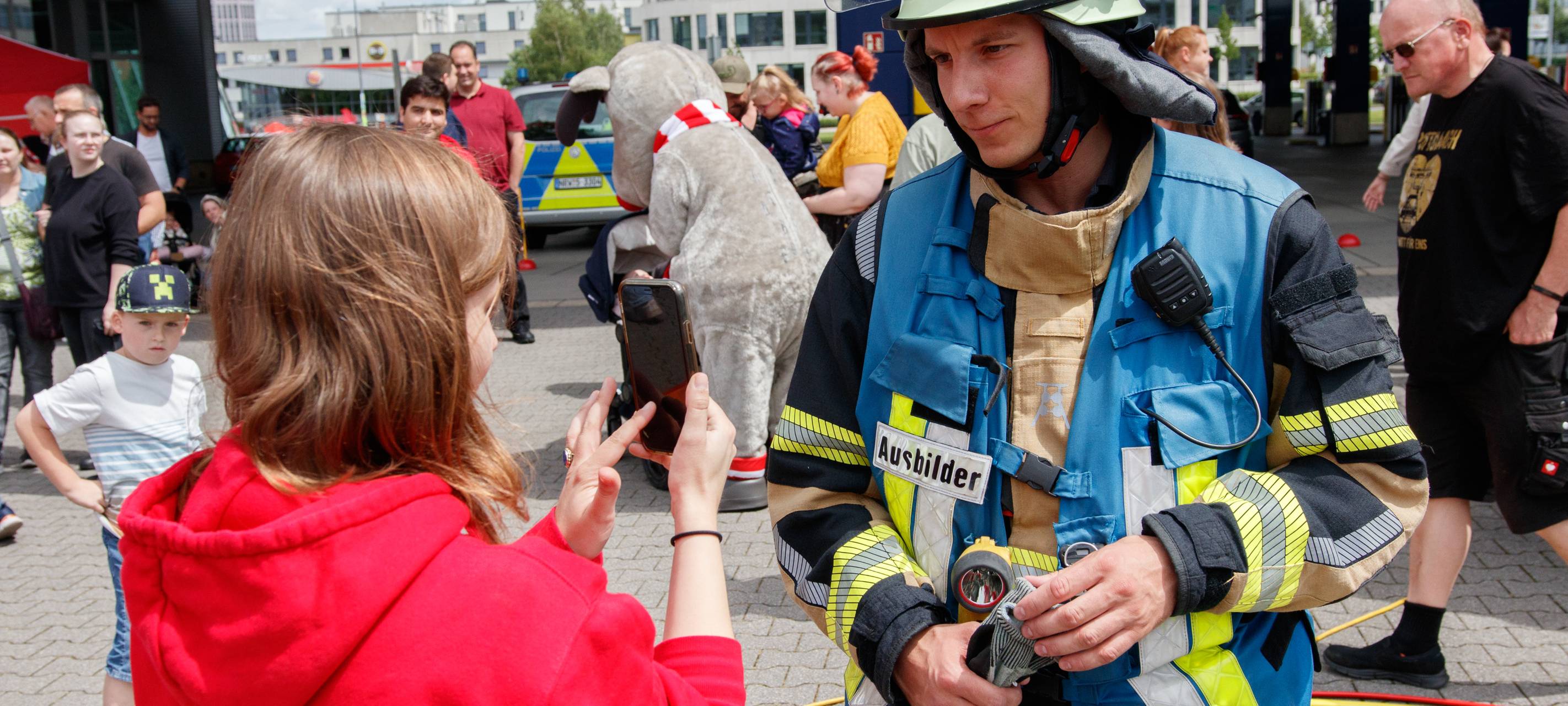 Der Radio Essen-Verkehrsmeldertag 2024: Zwischen Waschstraße und Kuchen-Buffet