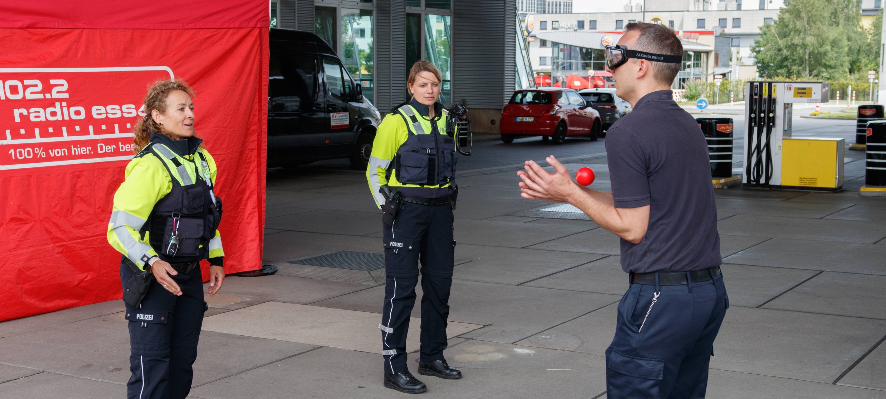 Der Radio Essen-Verkehrsmeldertag 2024: Zwischen Waschstraße und Kuchen-Buffet