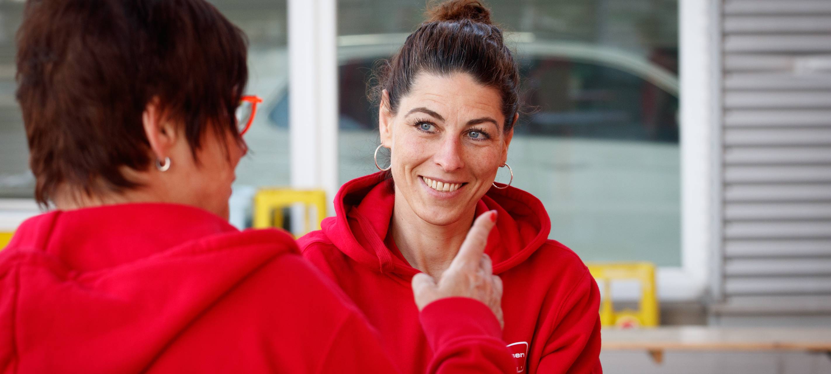 Der Radio Essen-Verkehrsmeldertag 2024: Zwischen Waschstraße und Kuchen-Buffet