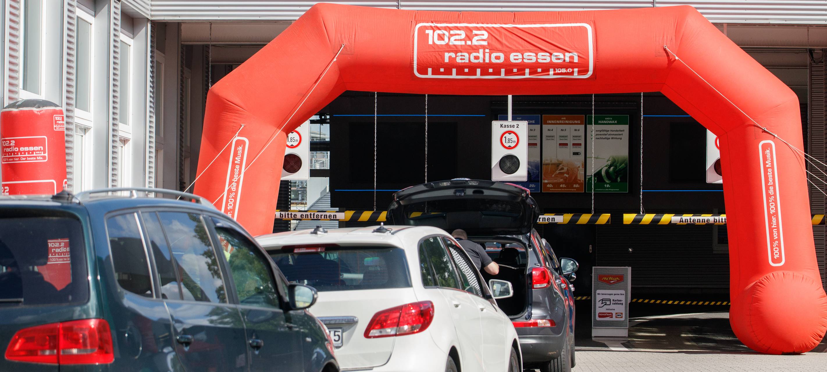 Der Radio Essen-Verkehrsmeldertag 2024: Zwischen Waschstraße und Kuchen-Buffet