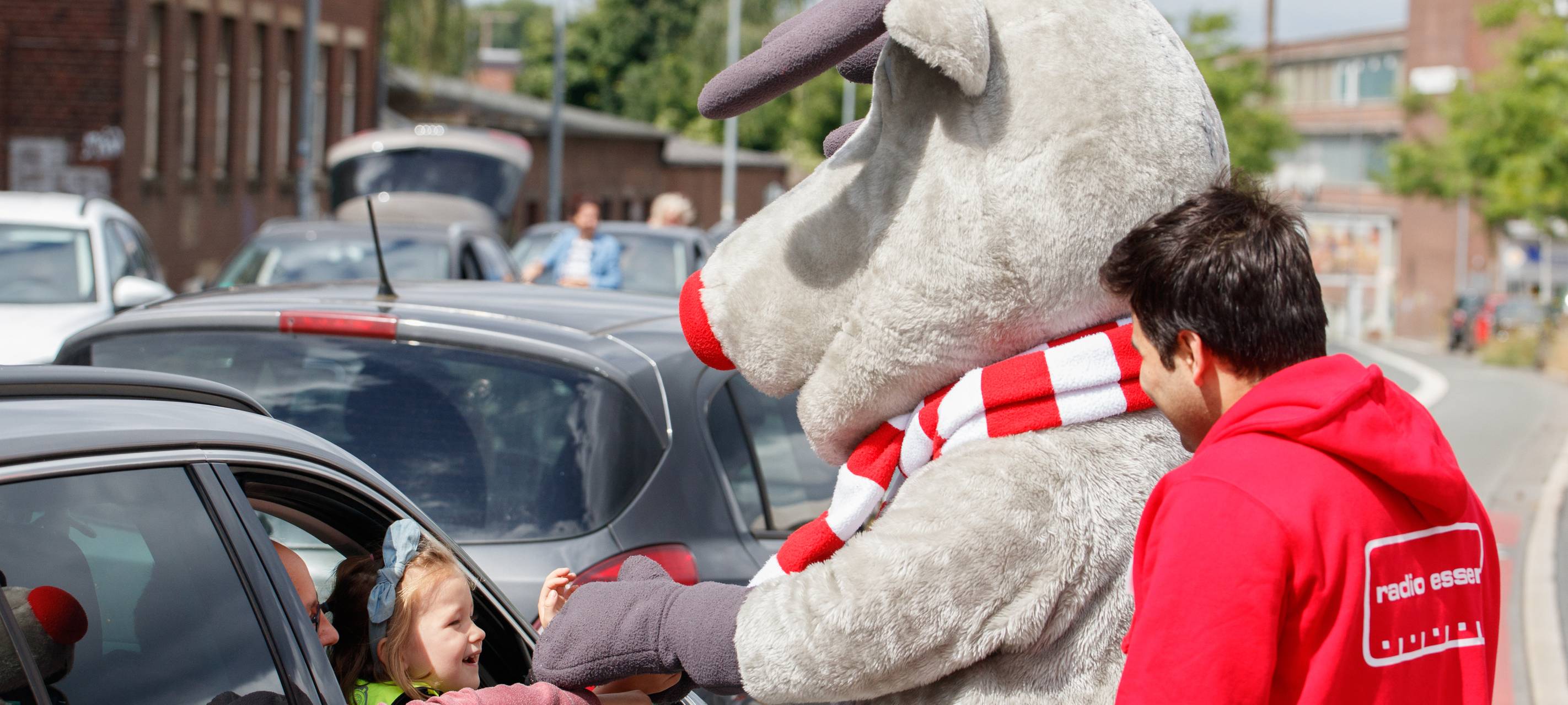 Der Radio Essen-Verkehrsmeldertag 2024: Zwischen Waschstraße und Kuchen-Buffet
