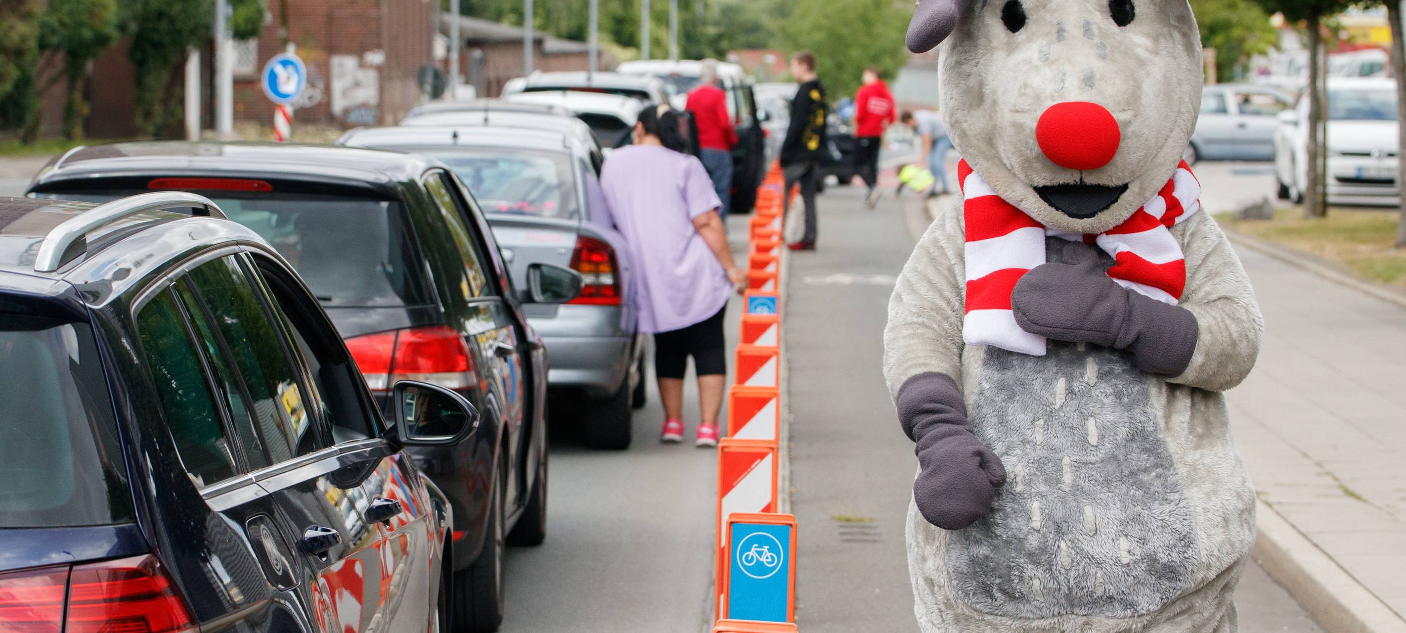 Der Radio Essen-Verkehrsmeldertag 2024: Zwischen Waschstraße und Kuchen-Buffet