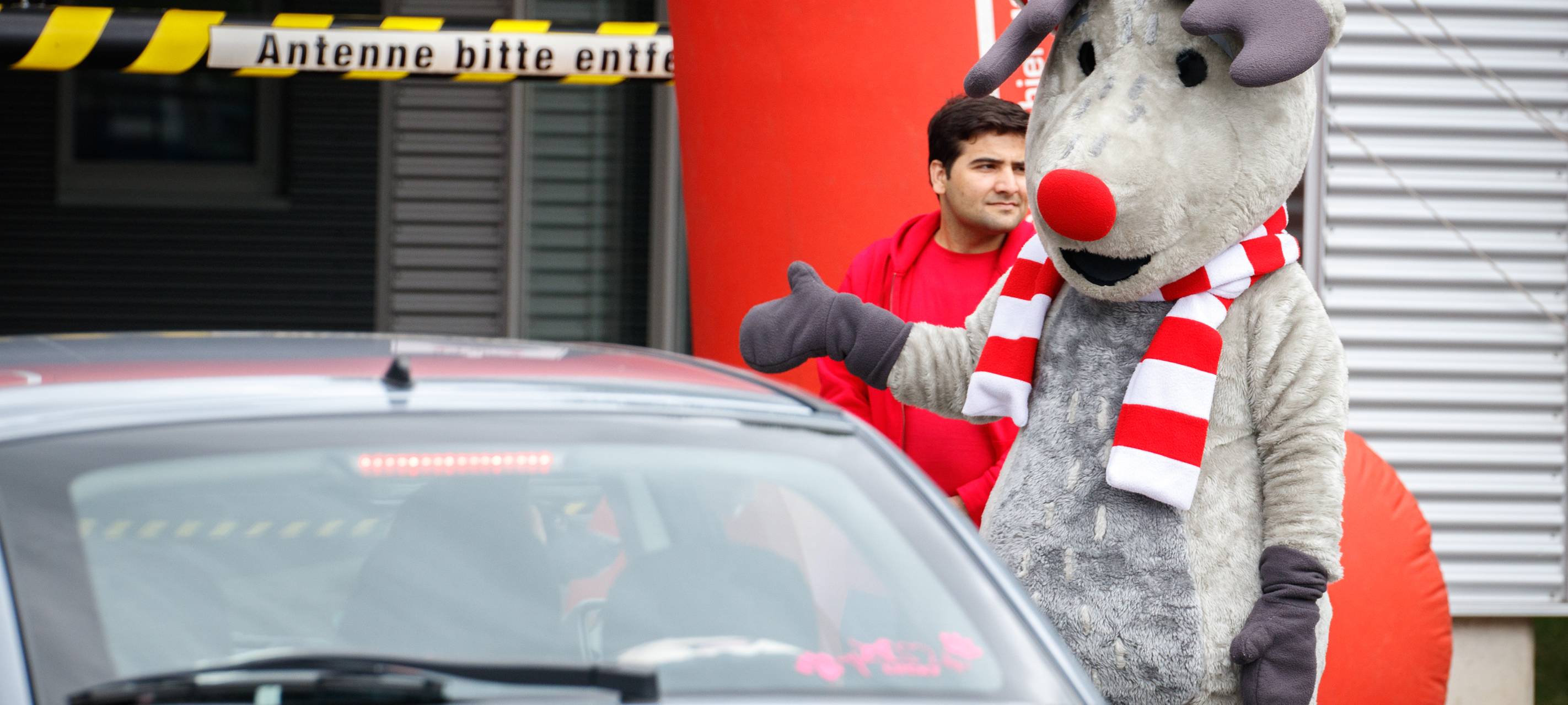 Der Radio Essen-Verkehrsmeldertag 2024: Zwischen Waschstraße und Kuchen-Buffet
