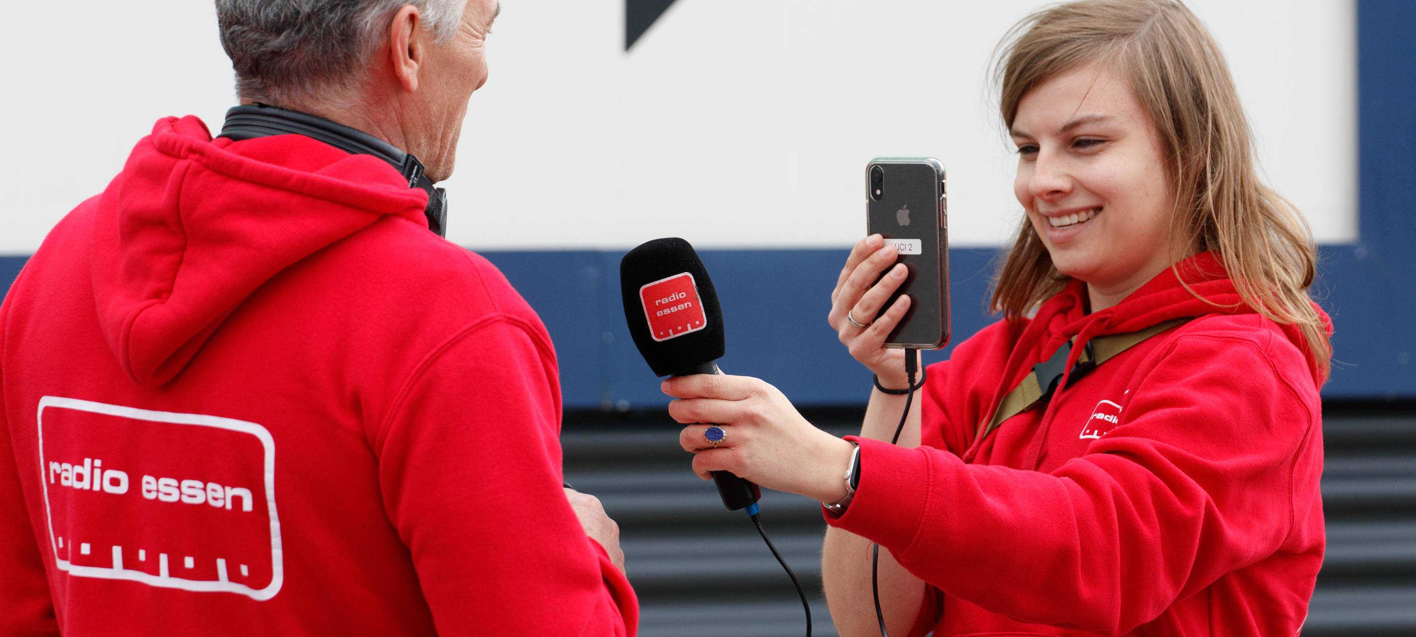 Der Radio Essen-Verkehrsmeldertag 2024: Zwischen Waschstraße und Kuchen-Buffet