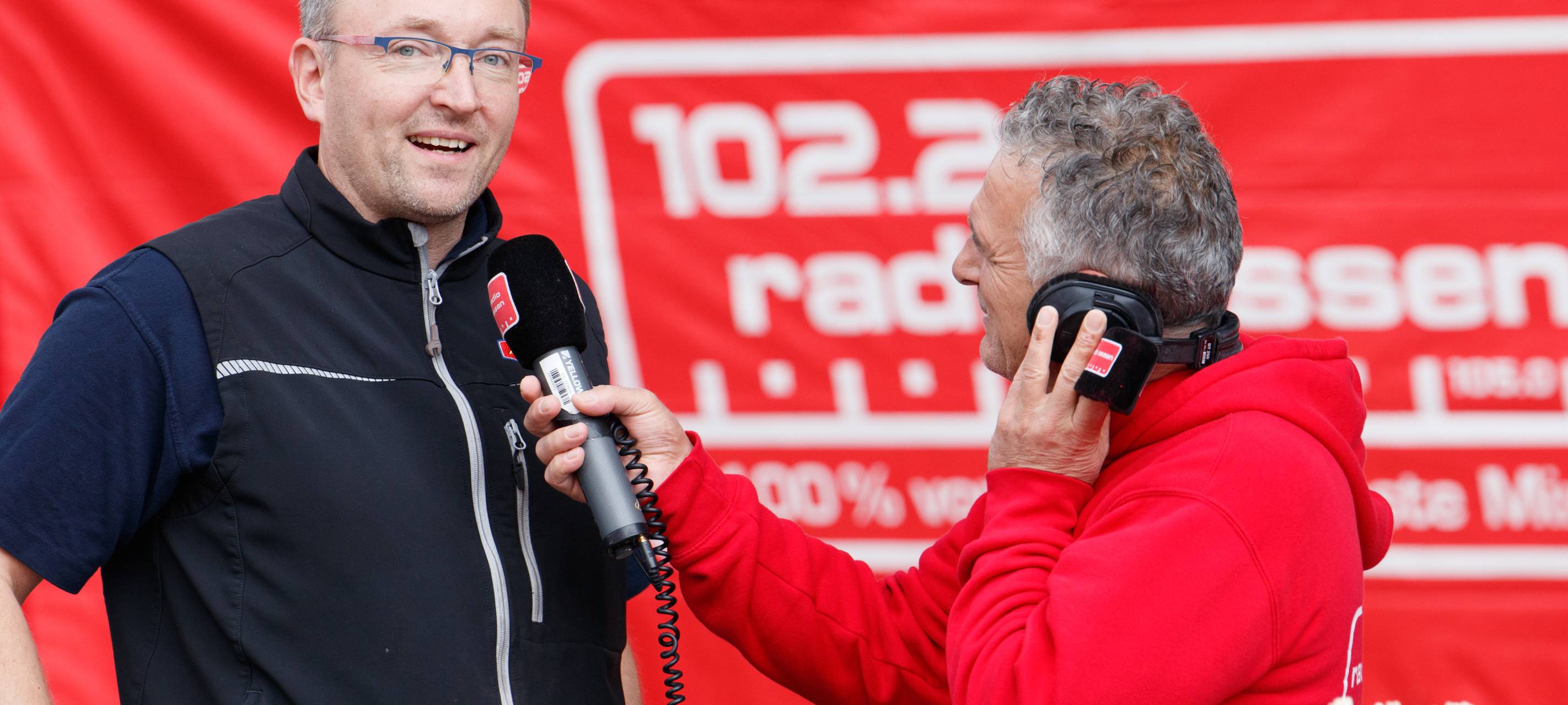 Der Radio Essen-Verkehrsmeldertag 2024: Zwischen Waschstraße und Kuchen-Buffet