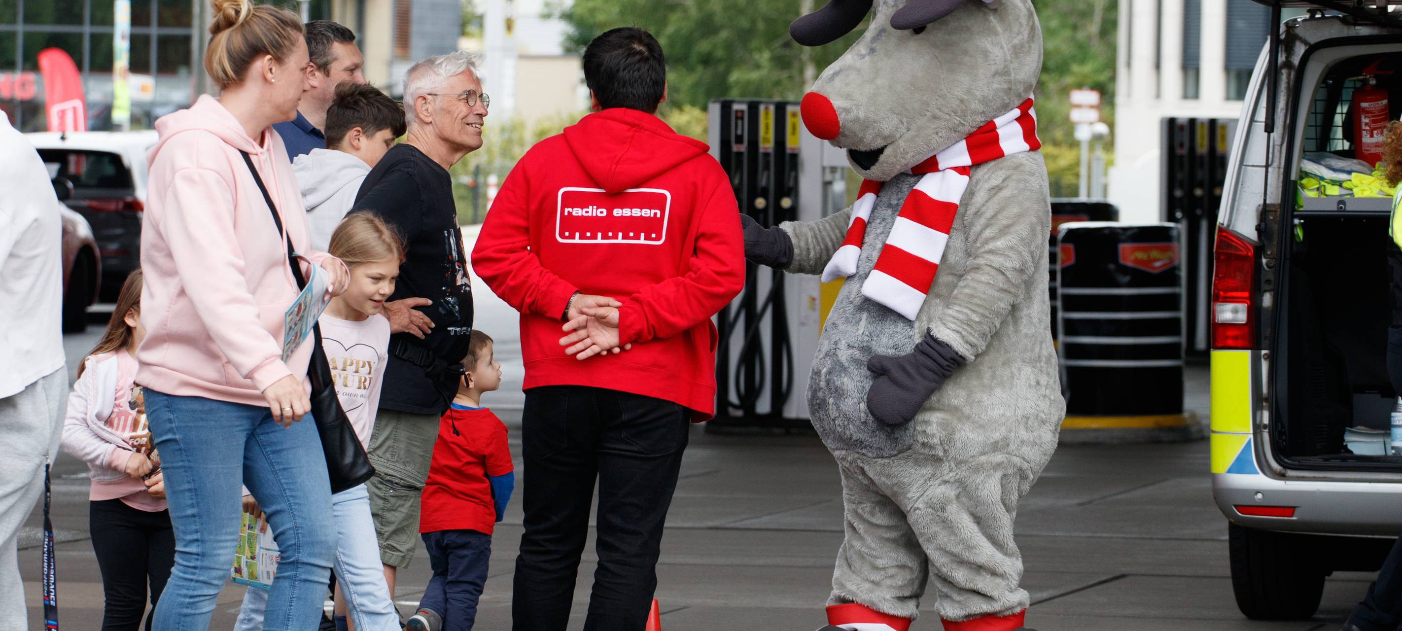 Der Radio Essen-Verkehrsmeldertag 2024: Zwischen Waschstraße und Kuchen-Buffet