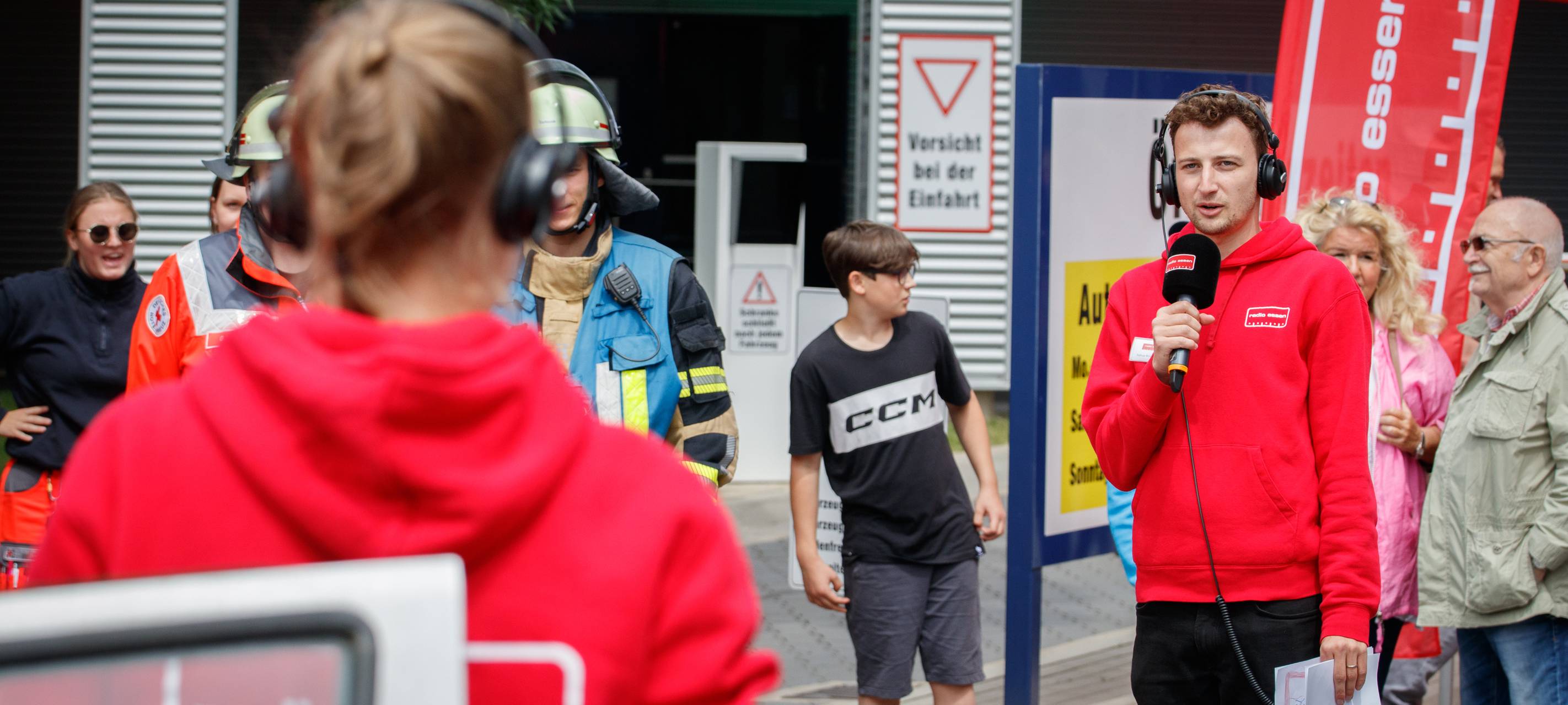 Der Radio Essen-Verkehrsmeldertag 2024: Zwischen Waschstraße und Kuchen-Buffet
