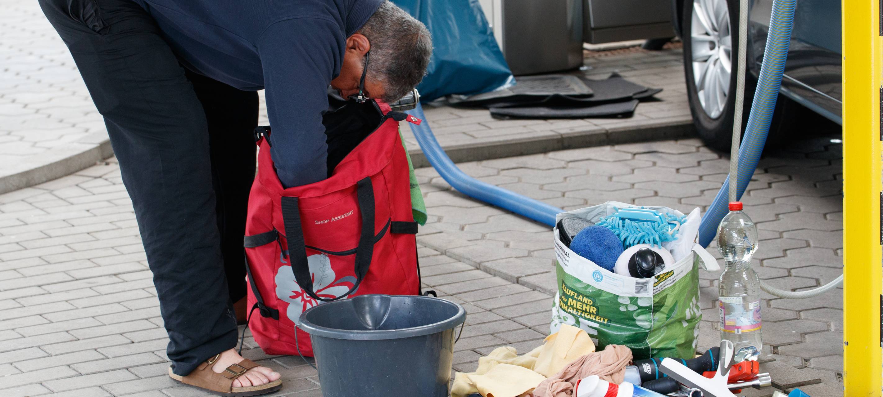 Der Radio Essen-Verkehrsmeldertag 2024: Zwischen Waschstraße und Kuchen-Buffet