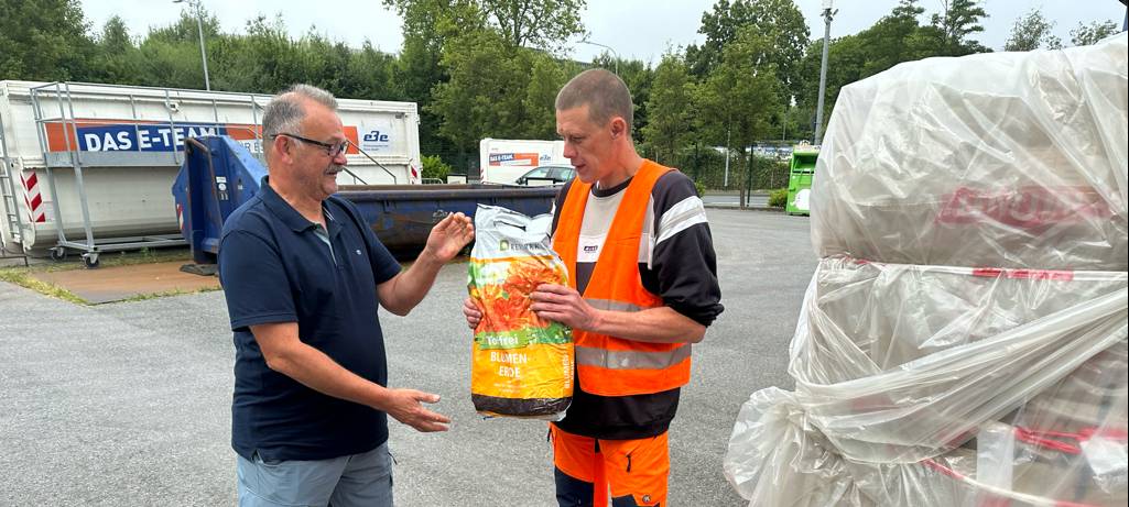 Recyclingstation in Essen: Blumenerde gegen Abfälle