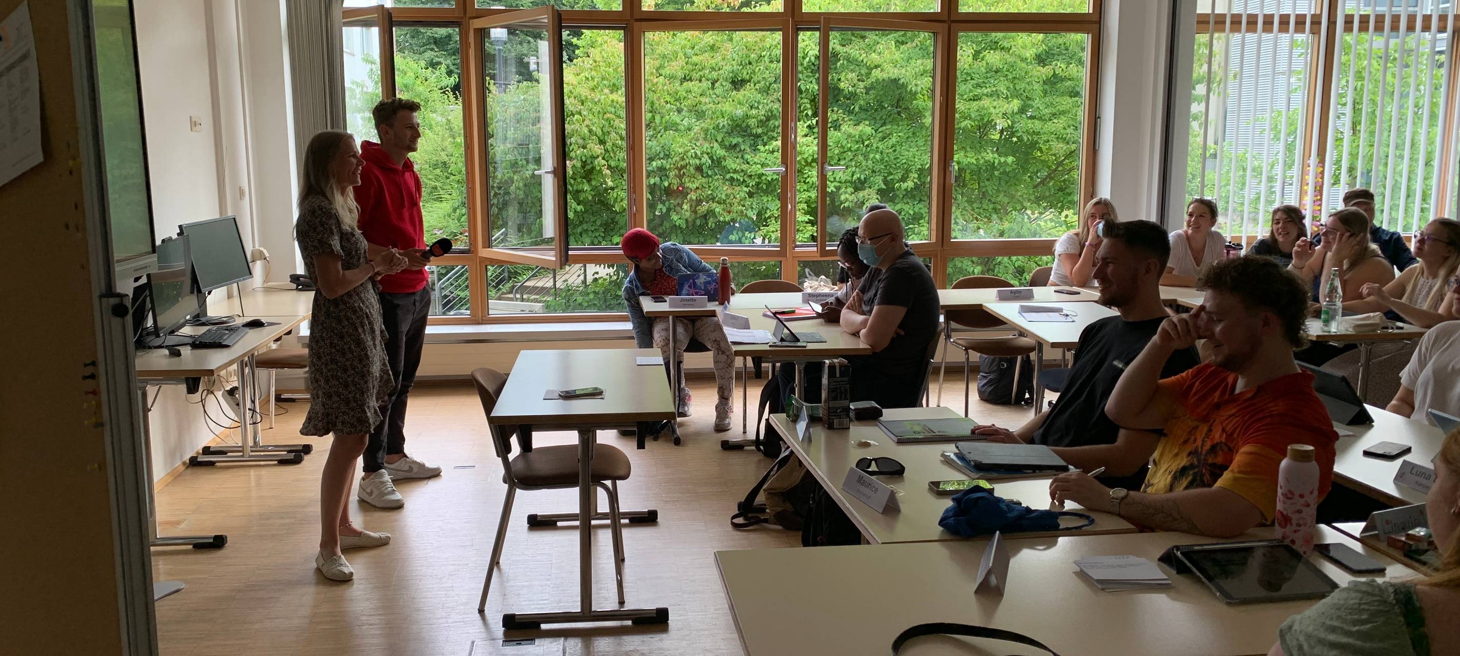 Das Radio Essen-Frühschicht-Praktikum - Moderatoren in Eurem Job