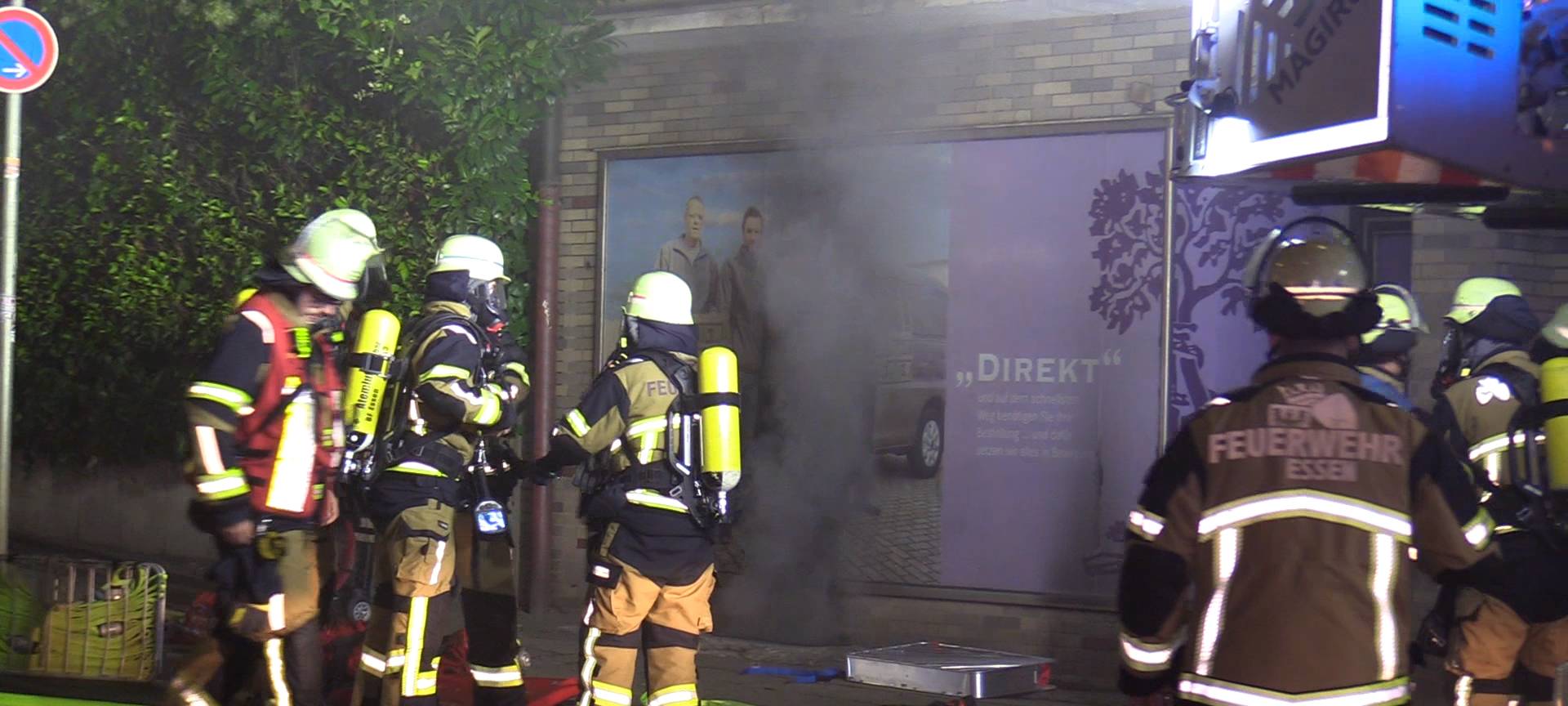 Kellerbrand in Essen - Couch steht in Flammen