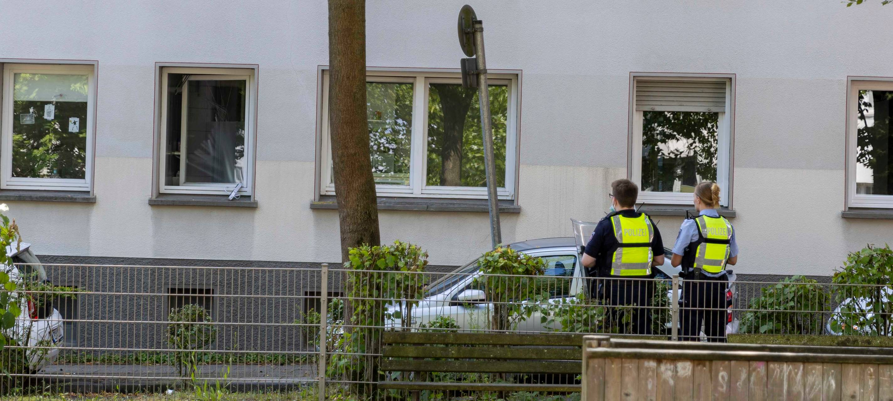 Frau in Essen randaliert - Polizei rückt aus