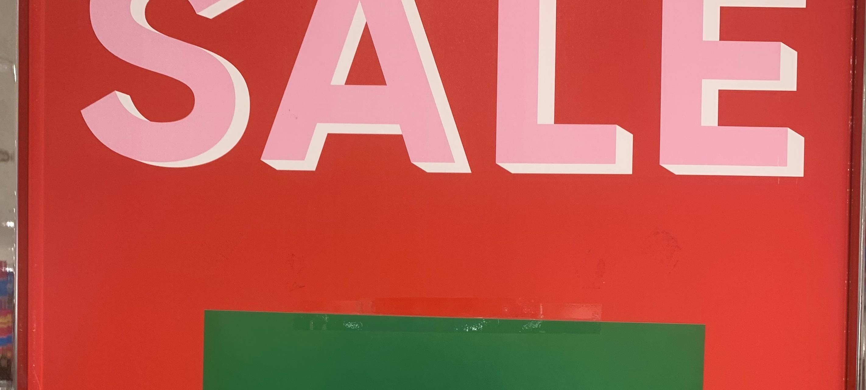 Galeria in Essen schließt: Leere Regale und Rabatte