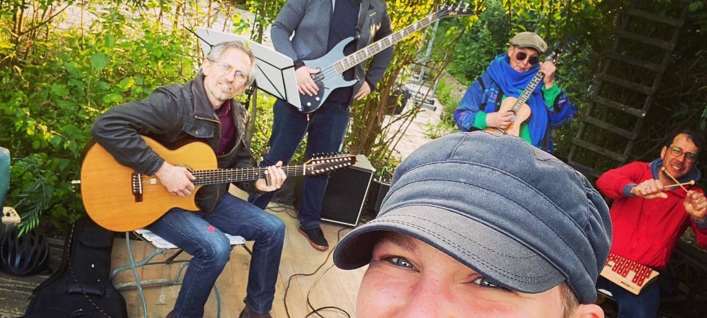 Rabbit Hole Theater in Essen: Beim Sommerfest wird es eng