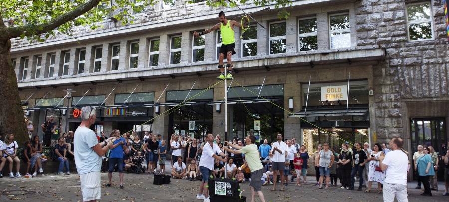 In Essen proben die Künstler für das Straßenkunstfestival