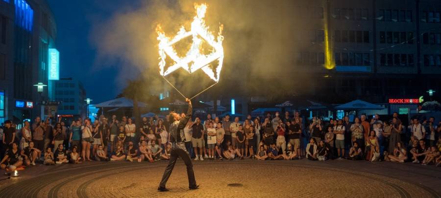 In Essen proben die Künstler für das Straßenkunstfestival