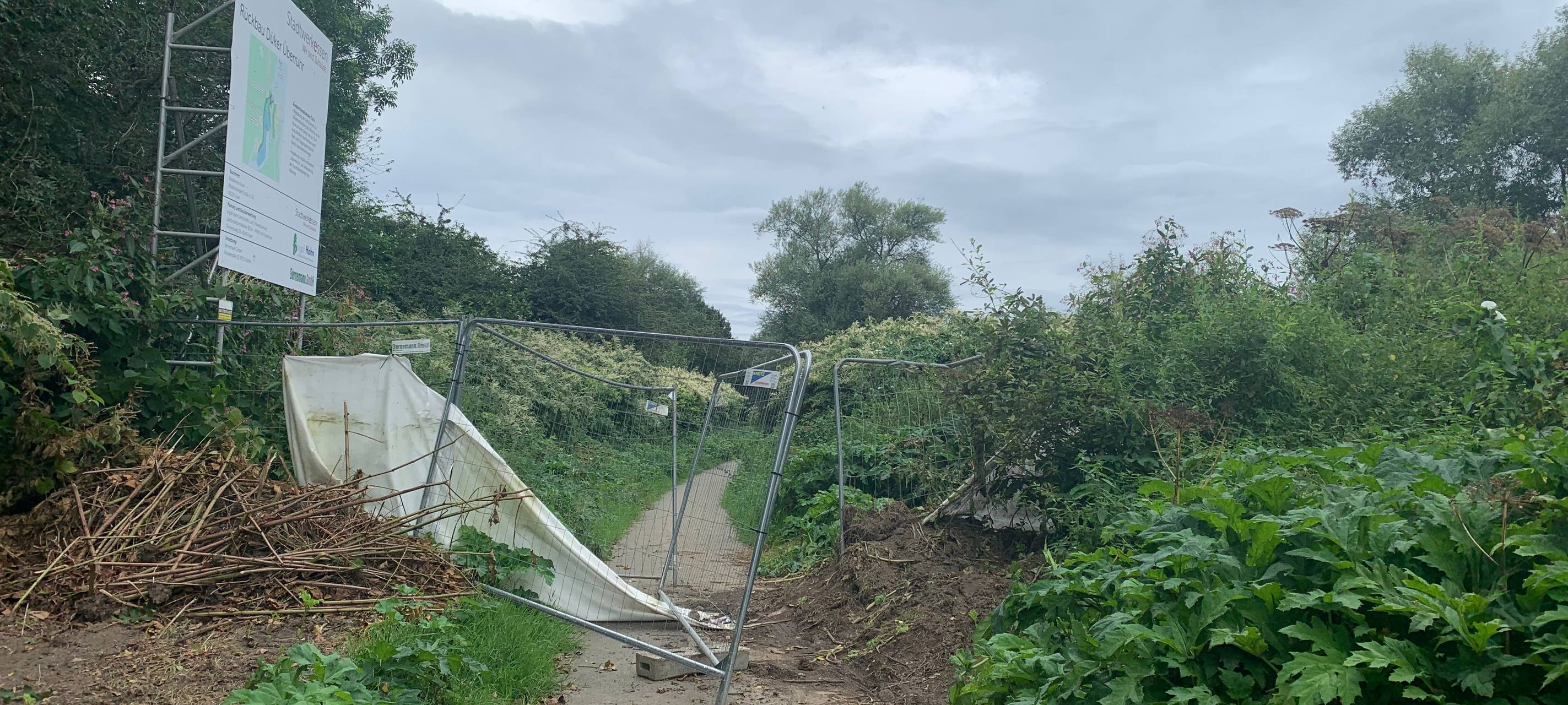 Eskalation um Baustelle in Essen: Radfahrer greifen Bauarbeiter an