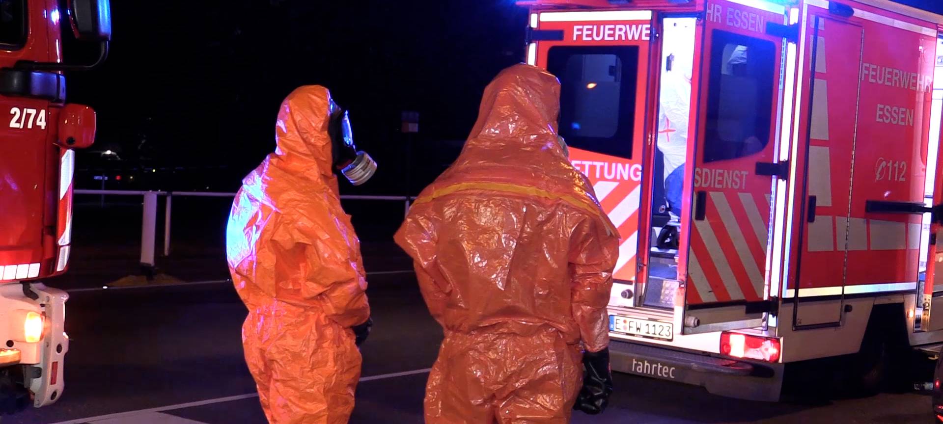 Großeinsatz in Essen - Mann mit Flüssigkeit überschüttet