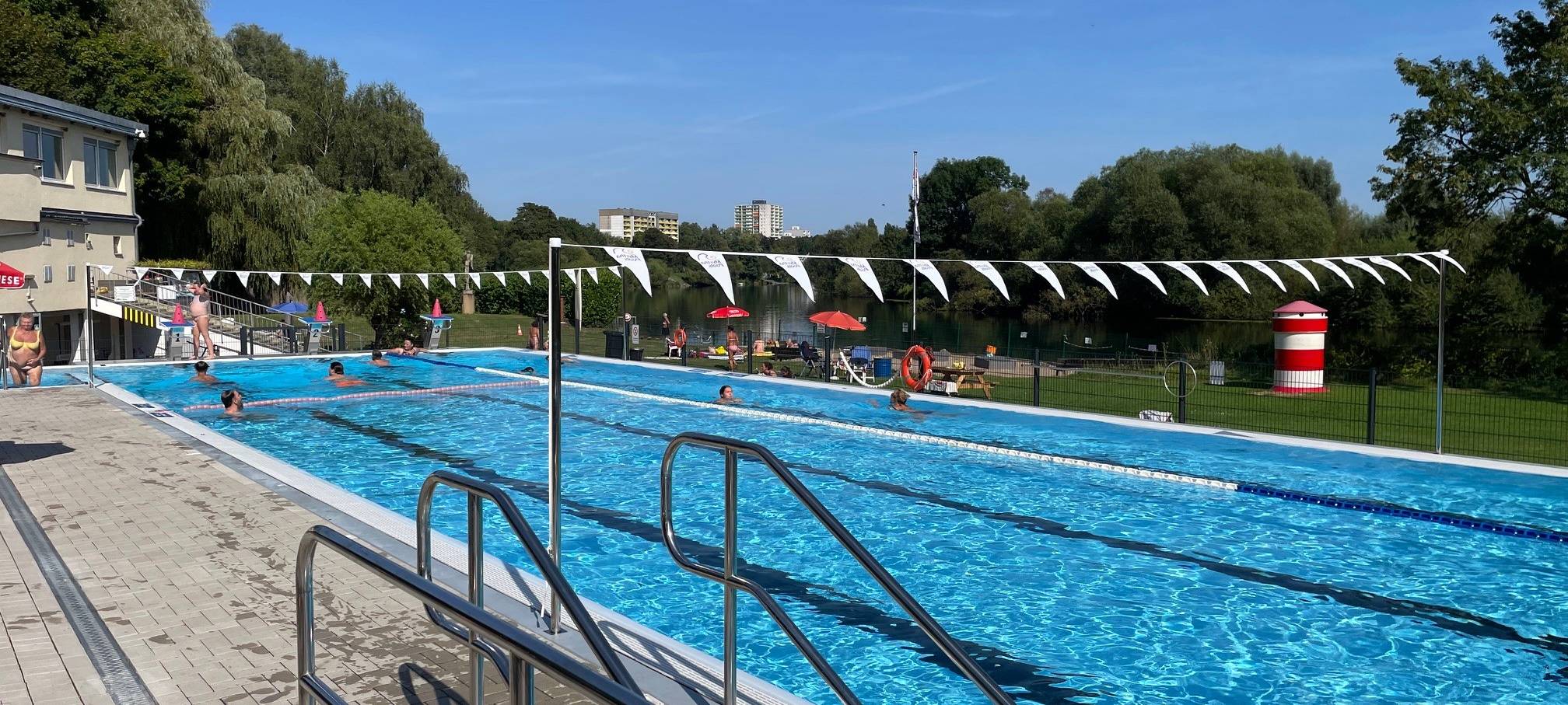 In Essen gehen 7777 Enten baden