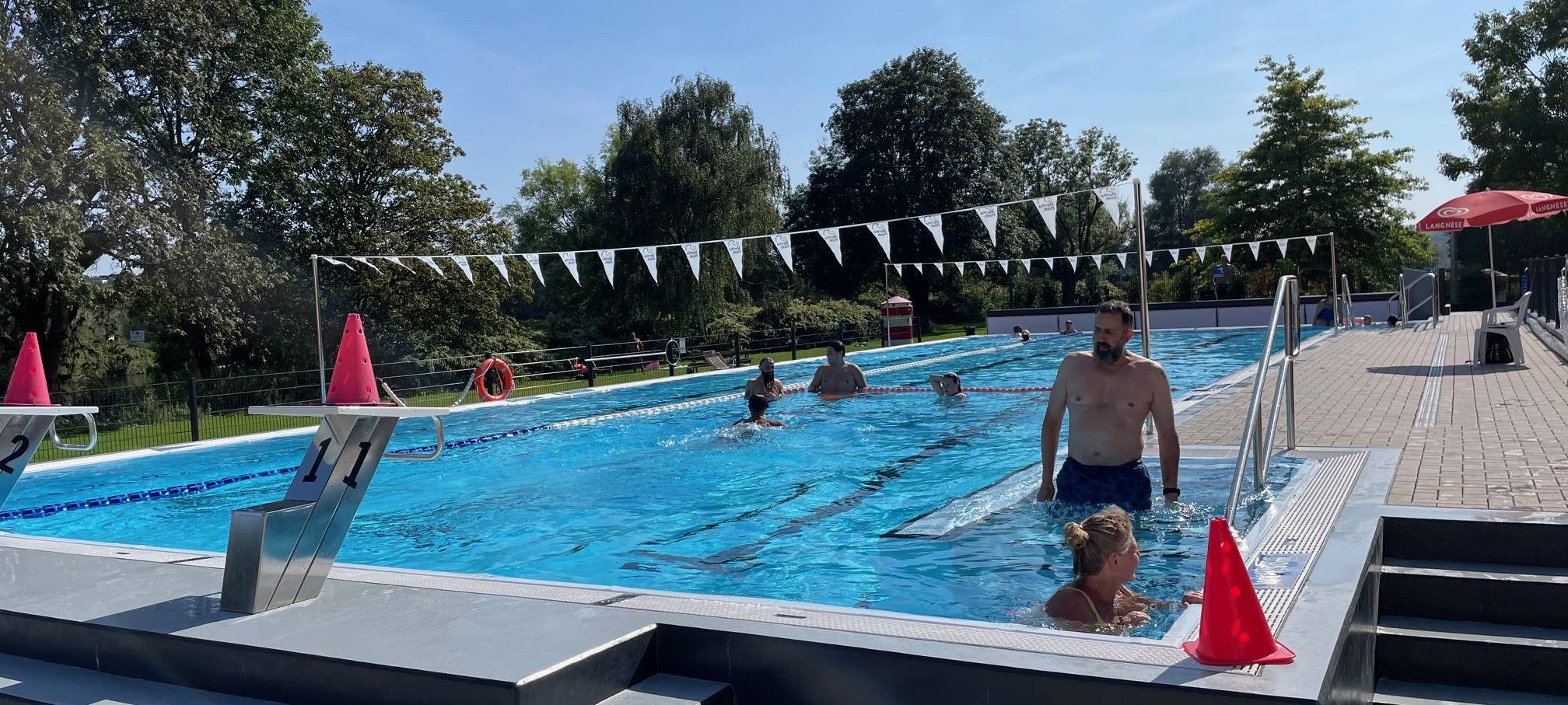 In Essen gehen 7777 Enten baden