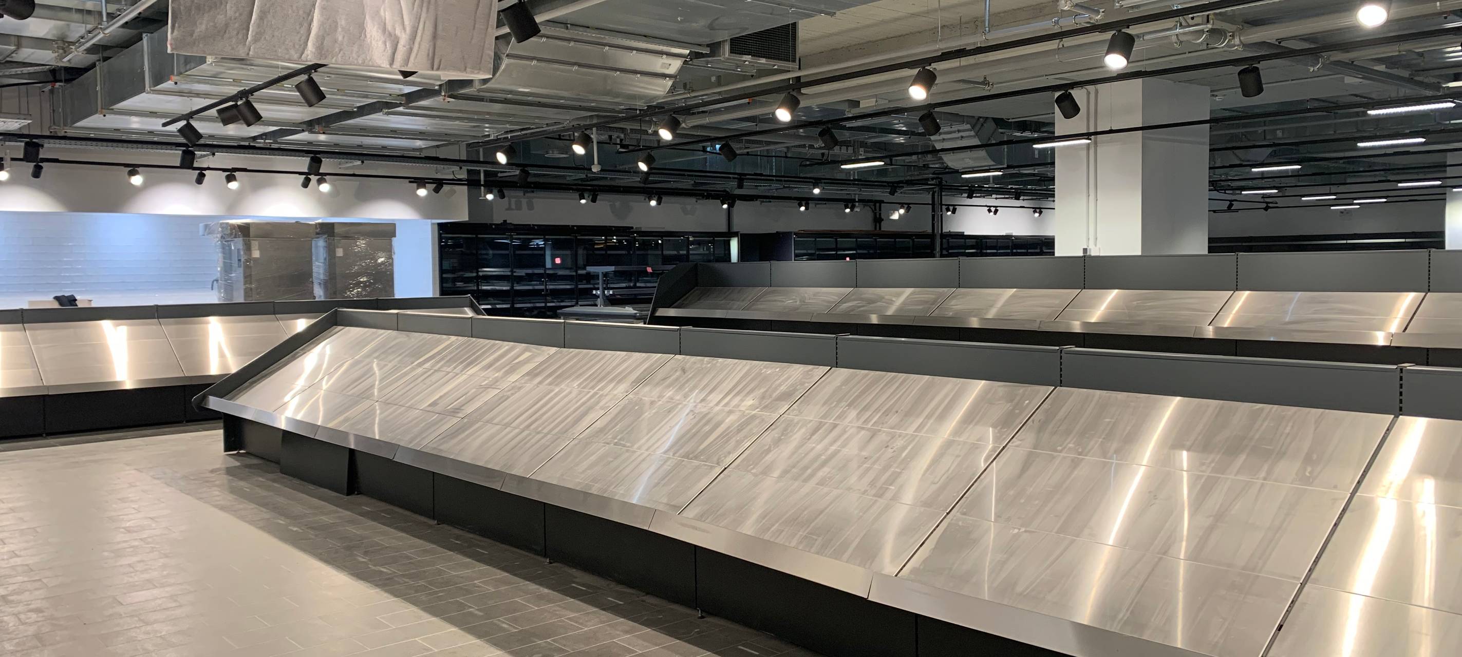 Im Königshof in Essen laufen die letzten Vorbereitungen vor der Eröffnung