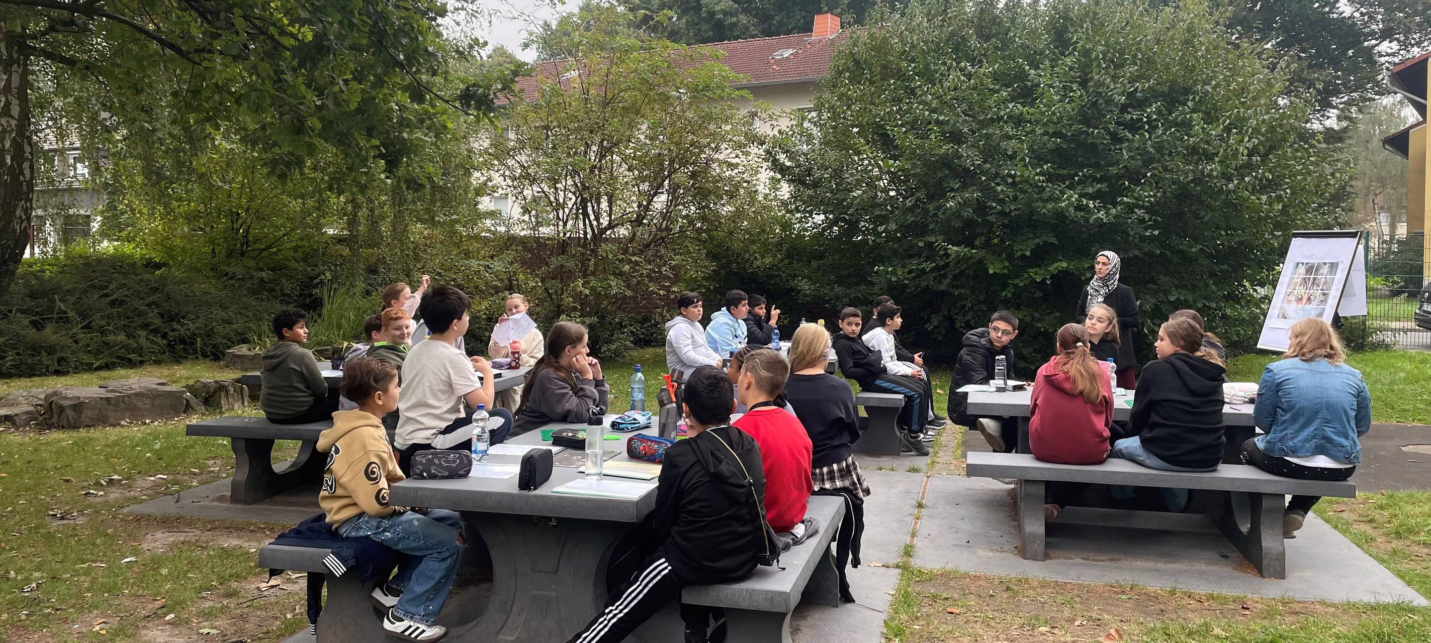 Schüler in Essen lernen jetzt auch im Freien
