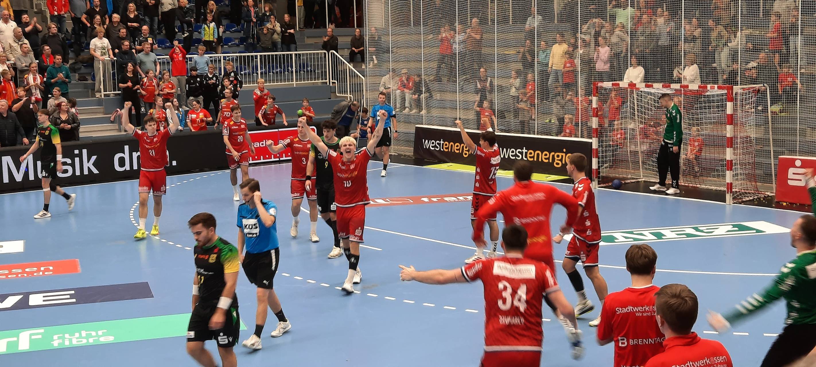 Der TUSEM Essen gewinnt das Derby gegen den VfL Eintracht Hagen.