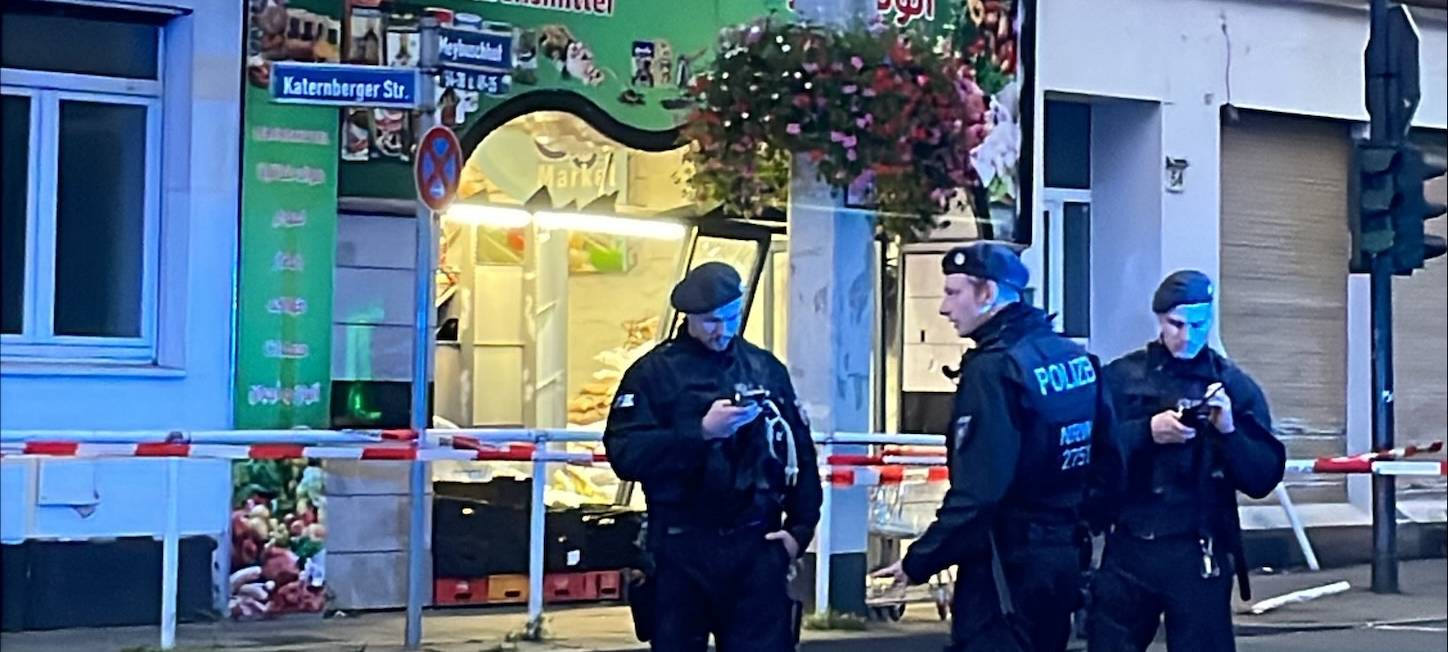 Brände, Ladenfahrt, Machete - in Essen beginnt der Prozess