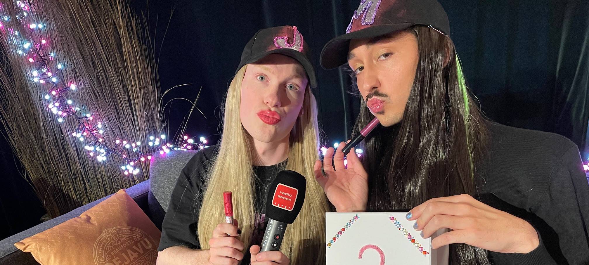 Oberbürgermeister aus Essen auf Janice Popp Sofa