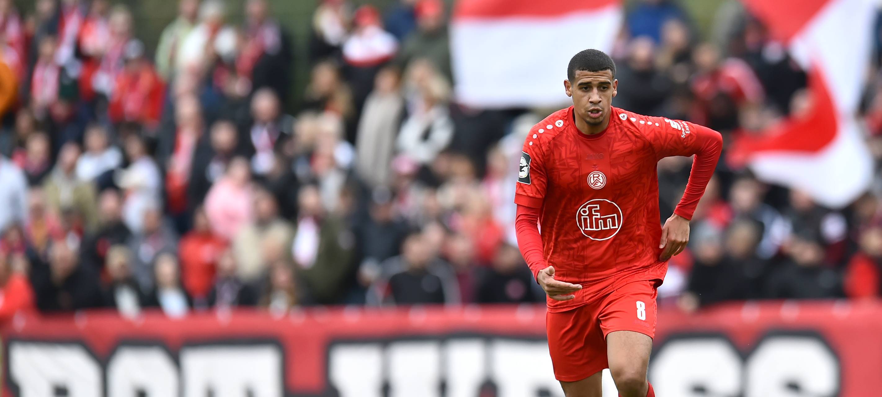 Rot-Weiss Essen schlägt Hilden - Ausschreitungen nach dem Spiel