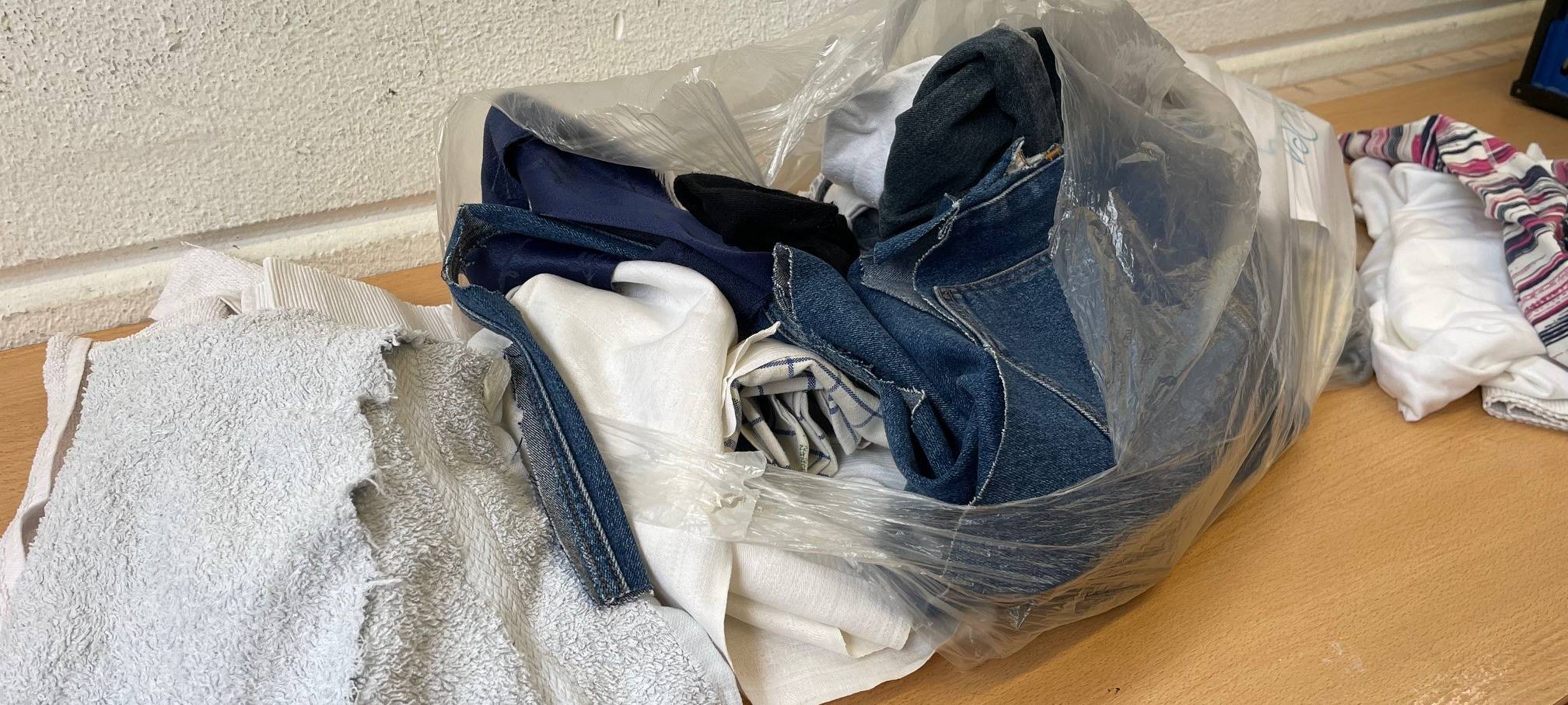 Neue Altkleider-Entsorgung in Essen läuft gut - Radio Essen war dabei