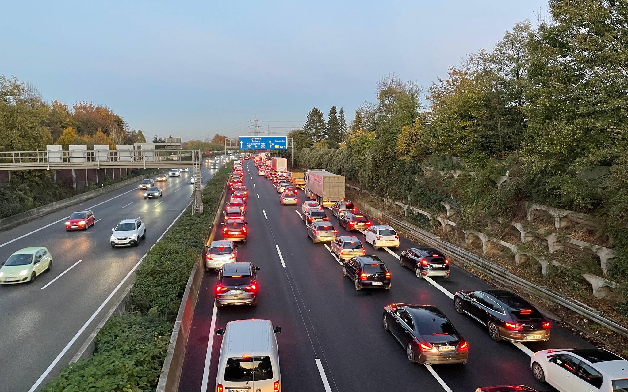 A40 rund um Essen bleibt Stau-Hotspot in NRW