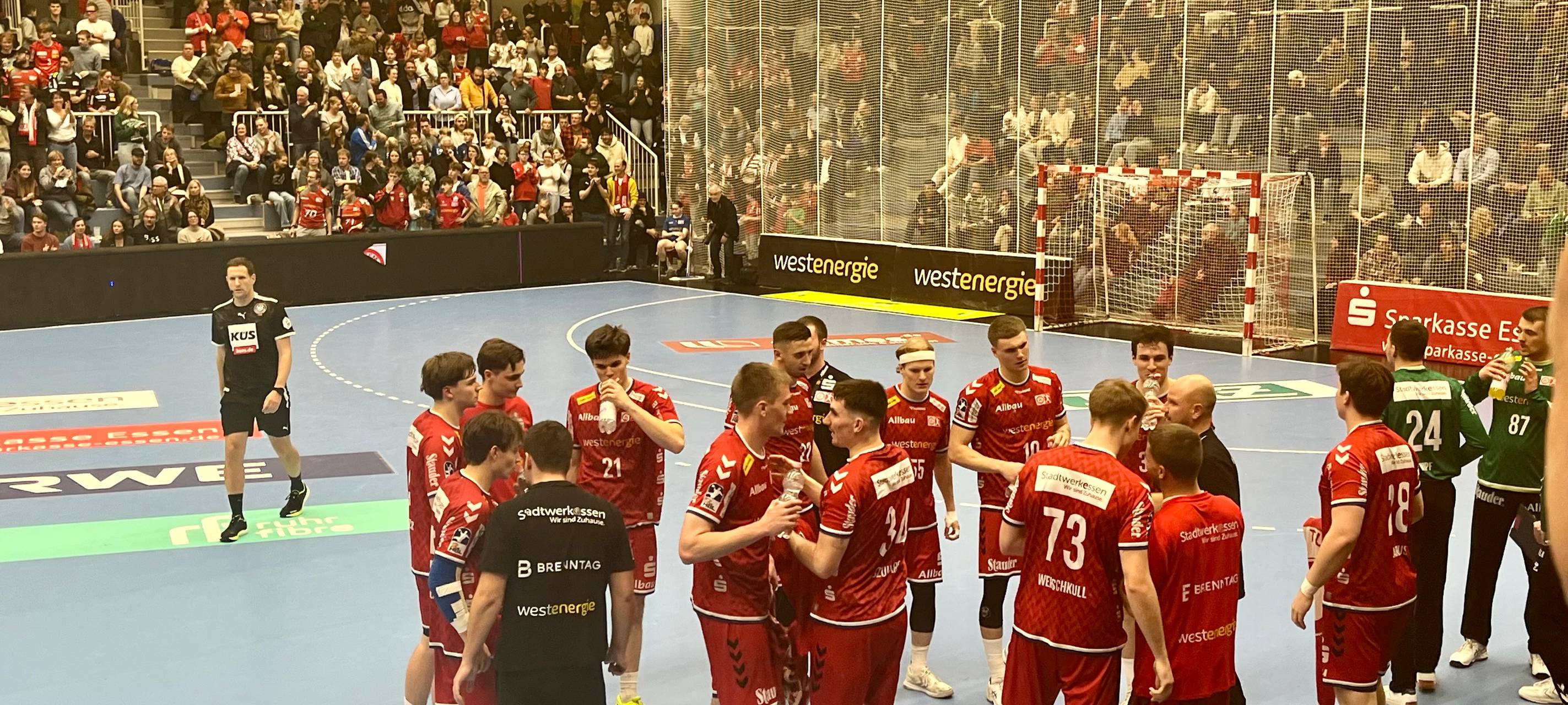 Der TUSEM Essen führt zur Halbzeit gegen den Erstligisten aus Nordhessen.