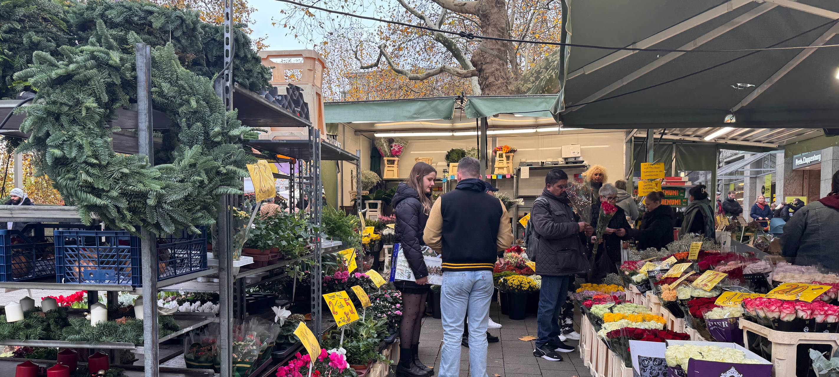 Blumenstand am Dom in Essen wird 30 Jahre alt