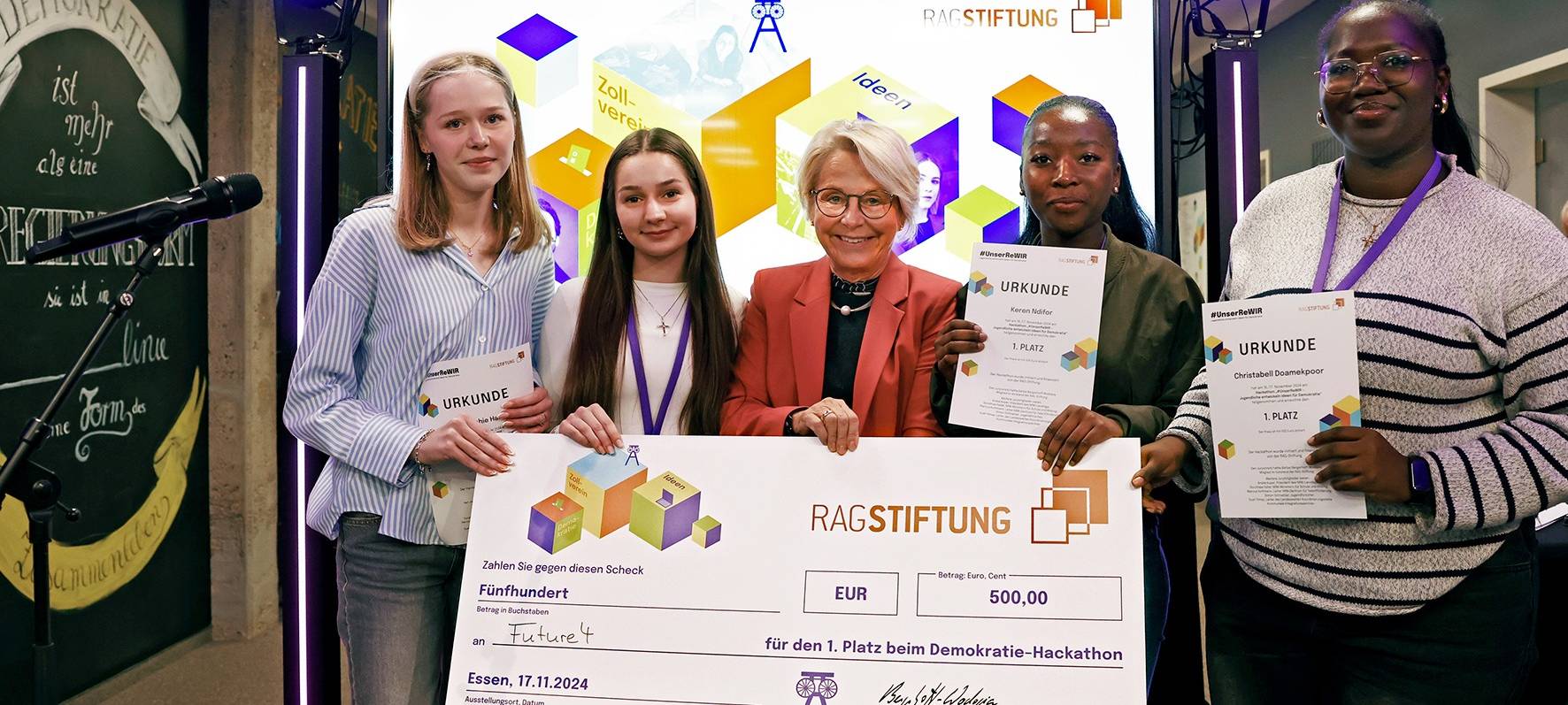 Jugendliche aus Essen entwickeln Demokratieprojekt