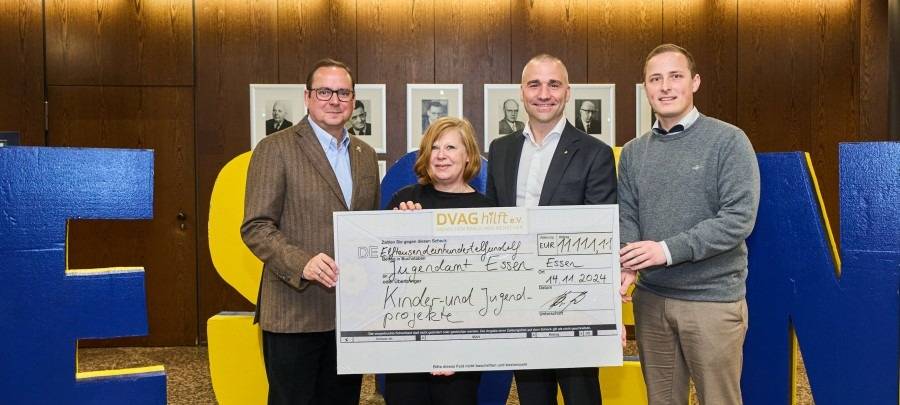 Jugendamt Essen bekommt Spende für mehrere Projekte