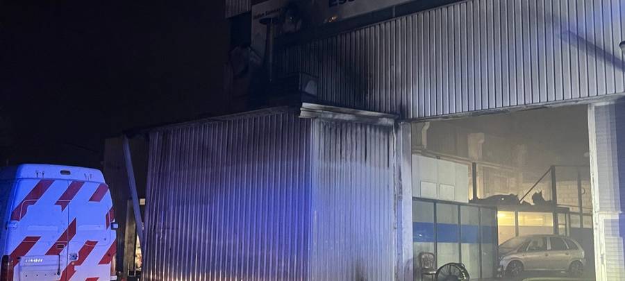 Feuerwehr Essen muss zu zwei Bränden gleichzeitig ausrücken